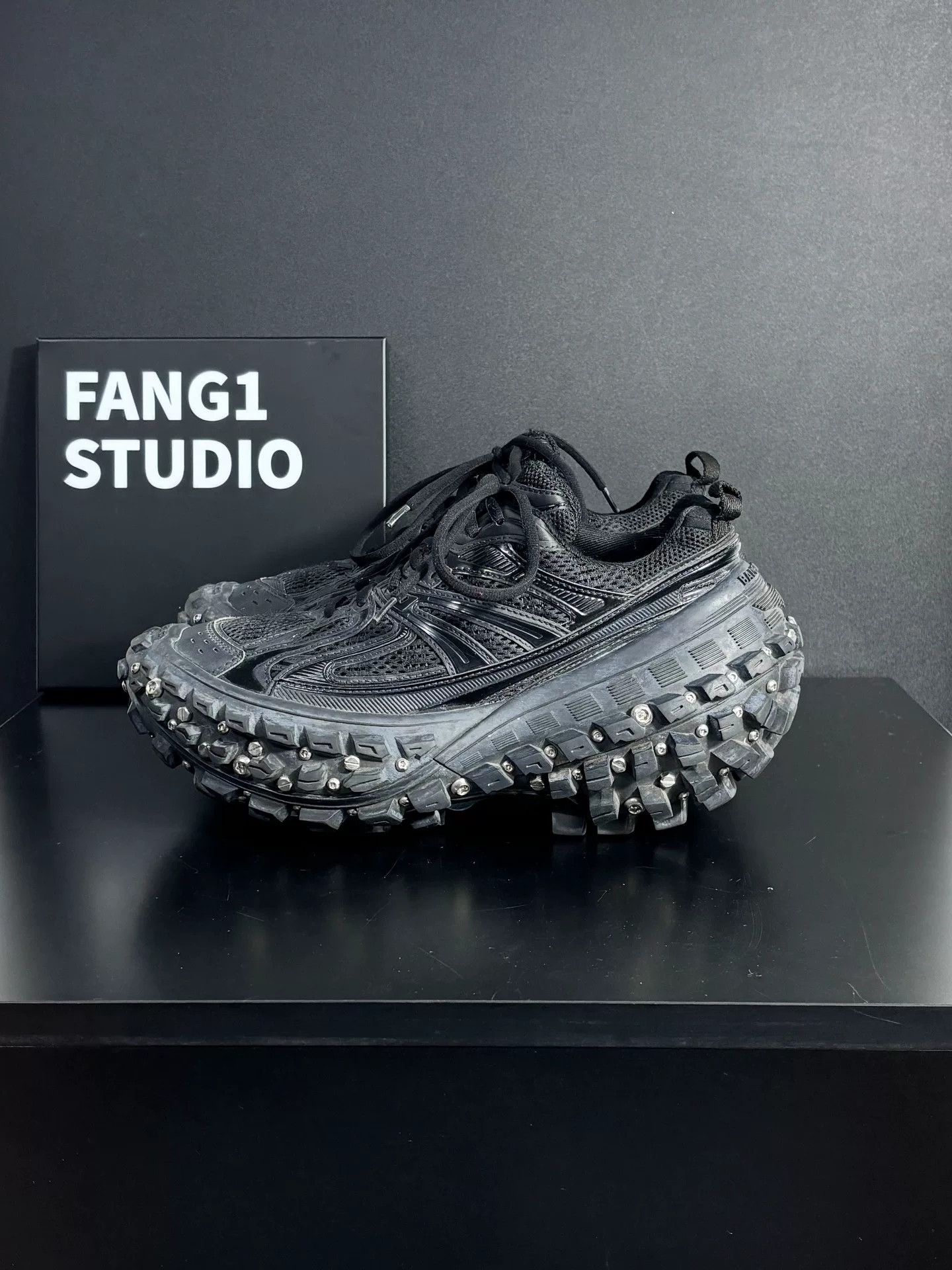 Balenciaga Balenciaga Black Lowtop Sneakers us_7-5 Women Size US 7.5 / IT 37.5 - 4 Thumbnail