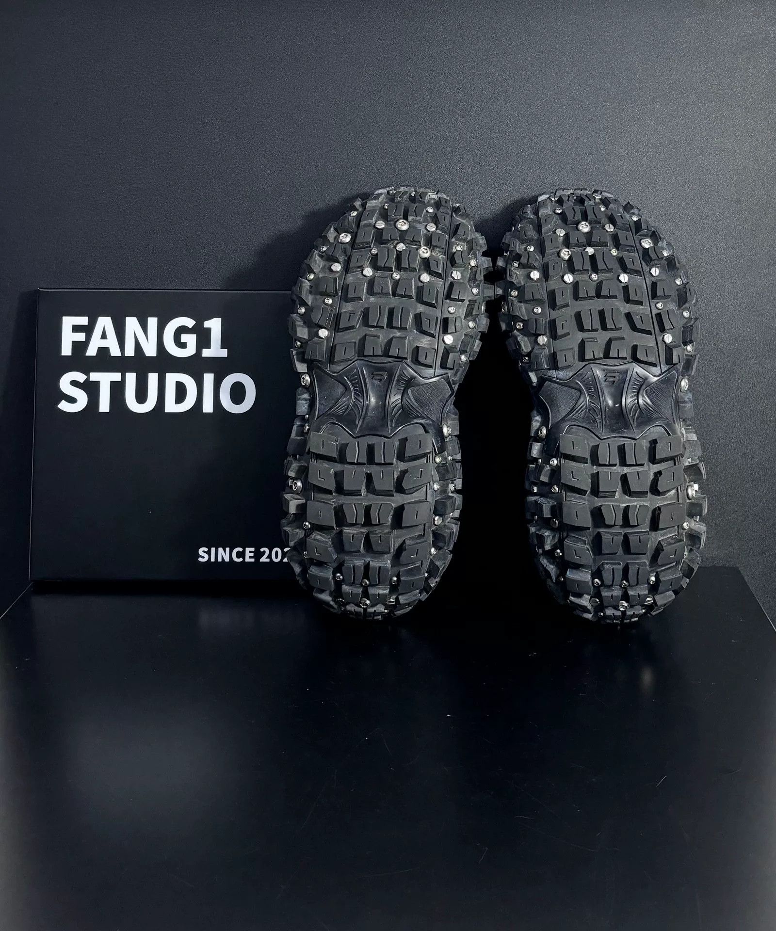 Balenciaga Balenciaga Black Lowtop Sneakers us_7-5 Women Size US 7.5 / IT 37.5 - 8 Thumbnail