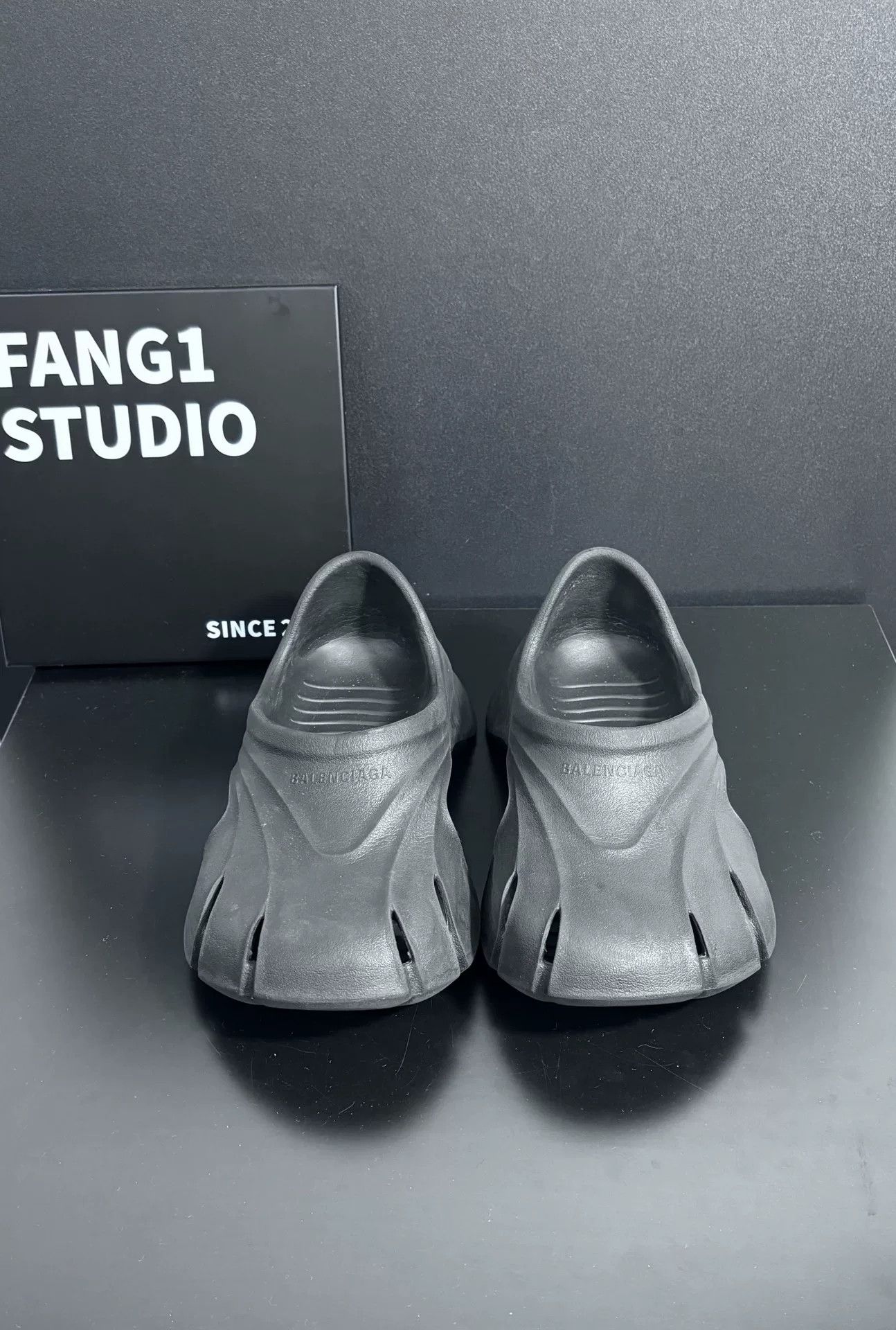Balenciaga Balenciaga Black Sandals 8.5 Men Size US 8.5 / EU 41-42 - 2 Thumbnail