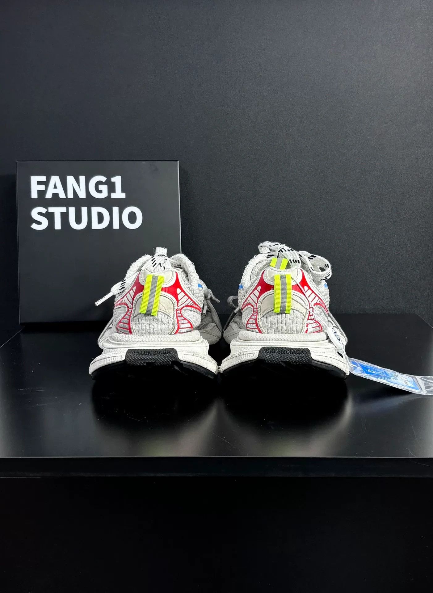 Balenciaga Balenciaga Rainbow Multi Lowtop Sneakers us_6 Women Size US 6 / IT 36 - 7 Thumbnail