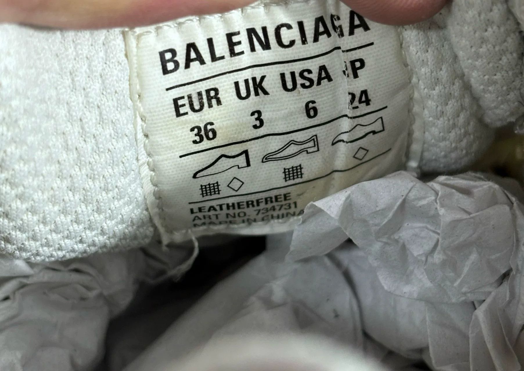 Balenciaga Balenciaga Rainbow Multi Lowtop Sneakers us_6 Women Size US 6 / IT 36 - 9 Thumbnail