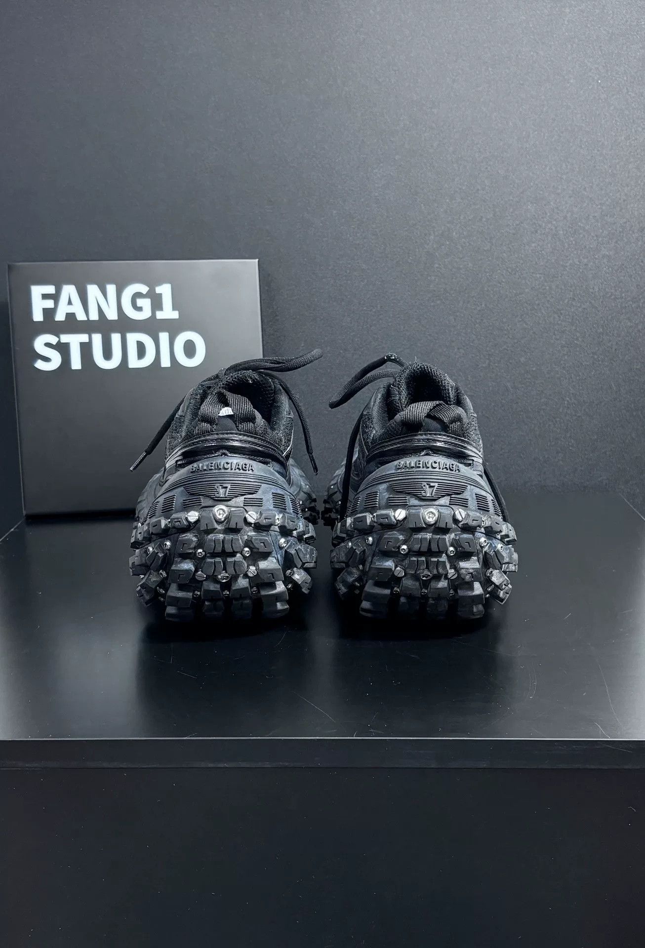 Balenciaga Balenciaga Black Lowtop Sneakers us_6-5 Women Size US 6.5 / IT 36.5 - 7 Thumbnail