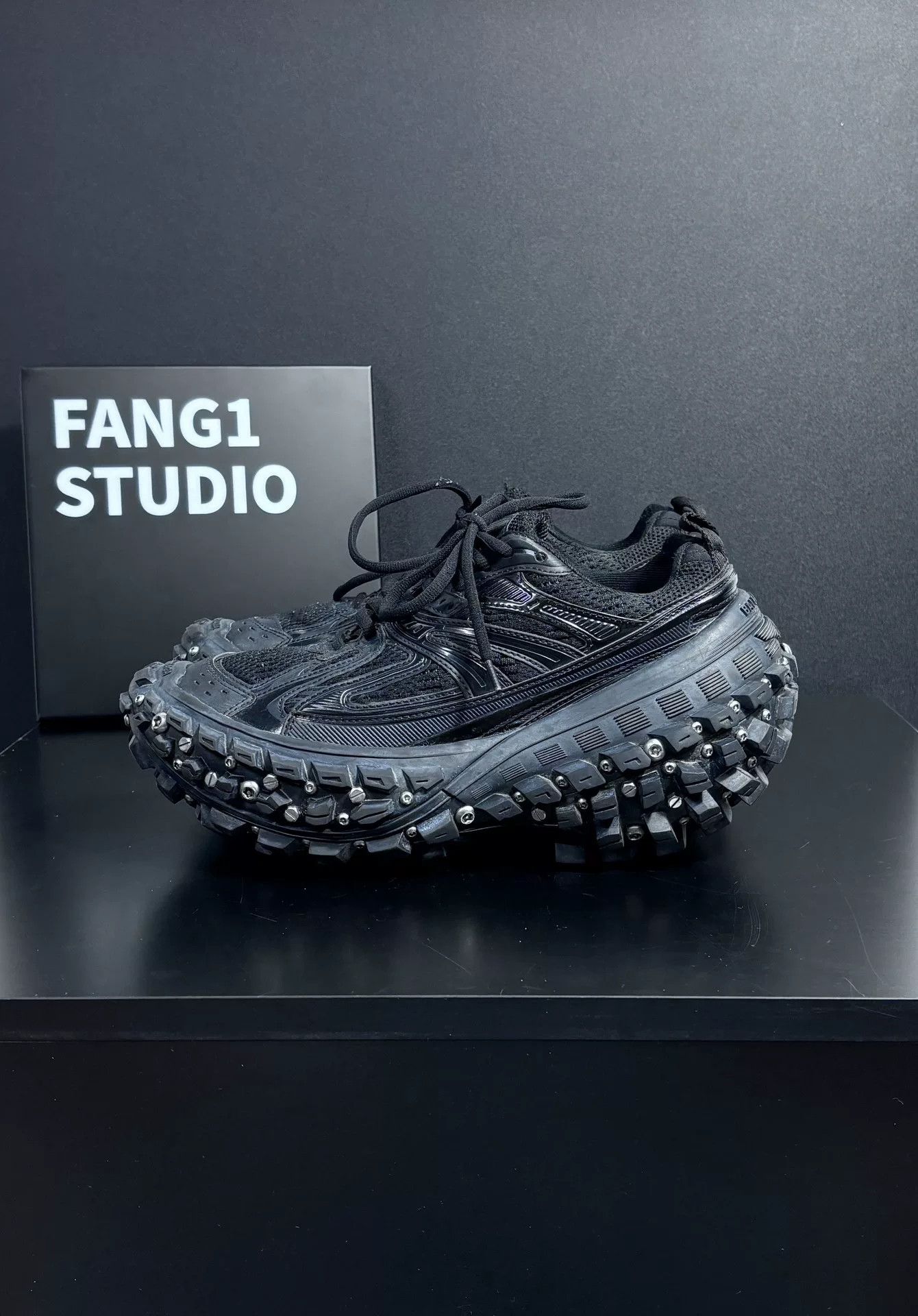 Balenciaga Balenciaga Black Lowtop Sneakers us_6-5 Women Size US 6.5 / IT 36.5 - 4 Thumbnail