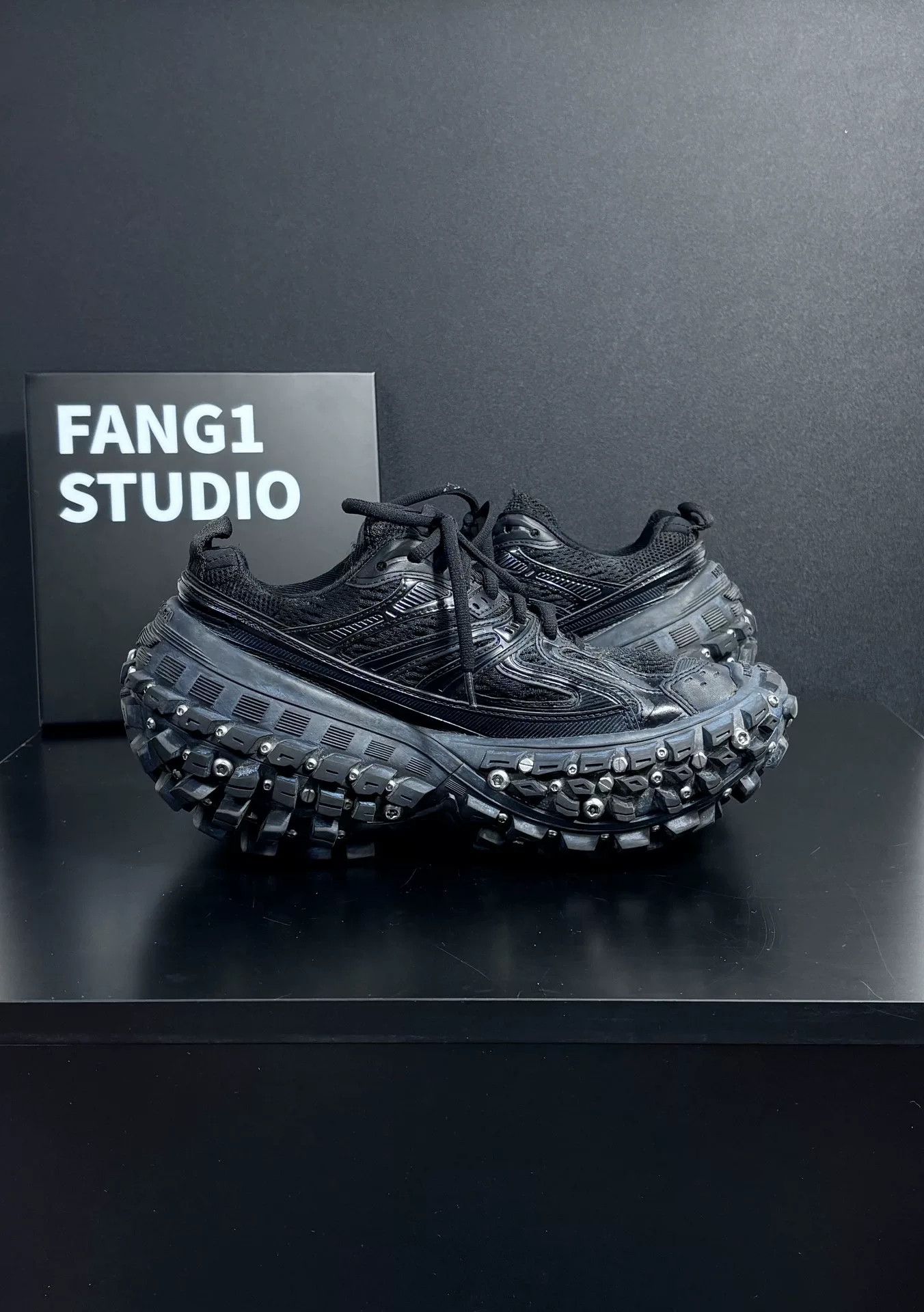 Balenciaga Balenciaga Black Lowtop Sneakers us_6-5 Women Size US 6.5 / IT 36.5 - 5 Thumbnail