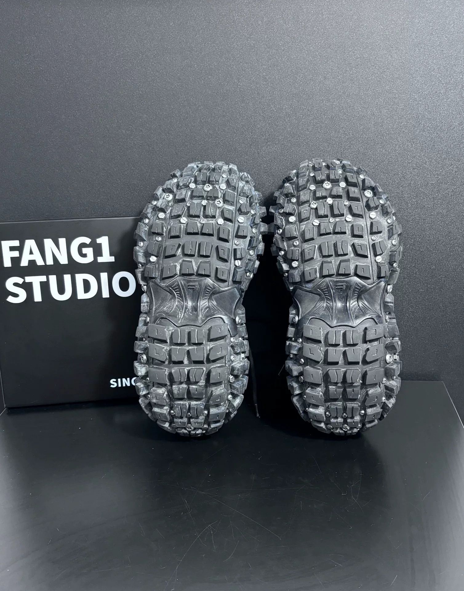 Balenciaga Balenciaga Black Lowtop Sneakers us_6-5 Women Size US 6.5 / IT 36.5 - 8 Thumbnail