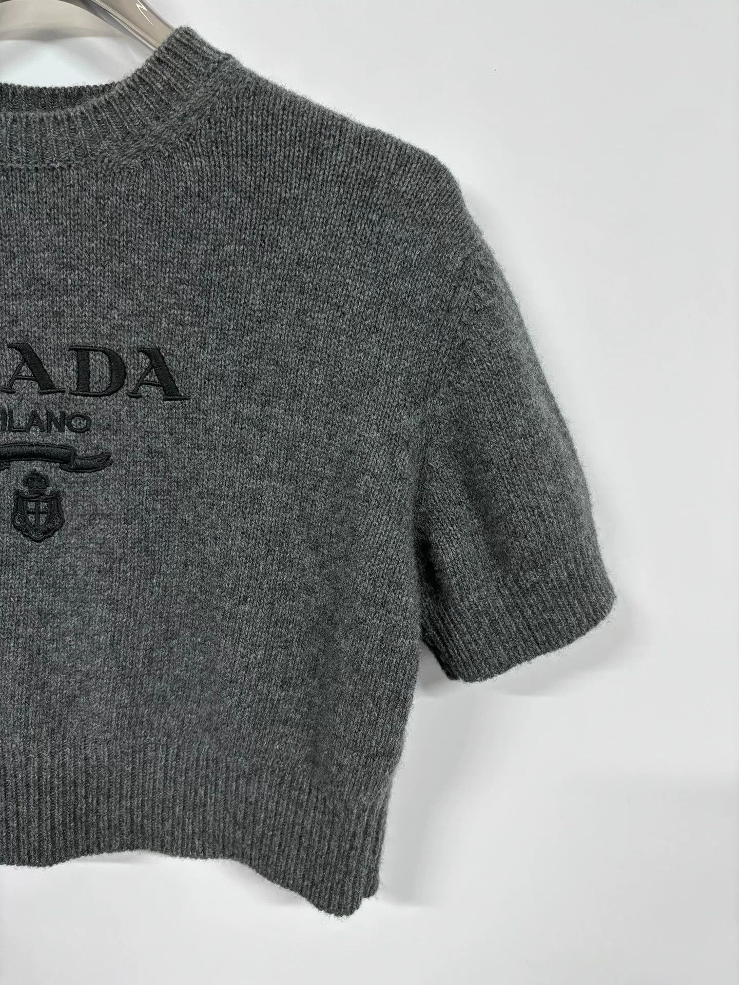 Prada Prada Cropped Gray Sweater S Women Size S / US 4 / IT 40 - 4 Thumbnail