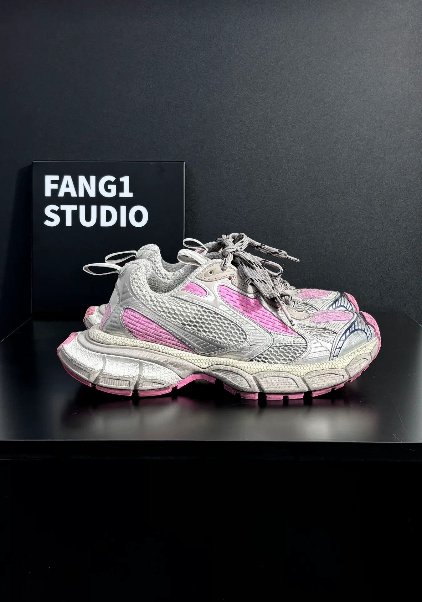 Balenciaga Balenciaga Distressed Silver Lowtop Sneakers us_7-5 Women Size US 7.5 / IT 37.5 - 3 Thumbnail
