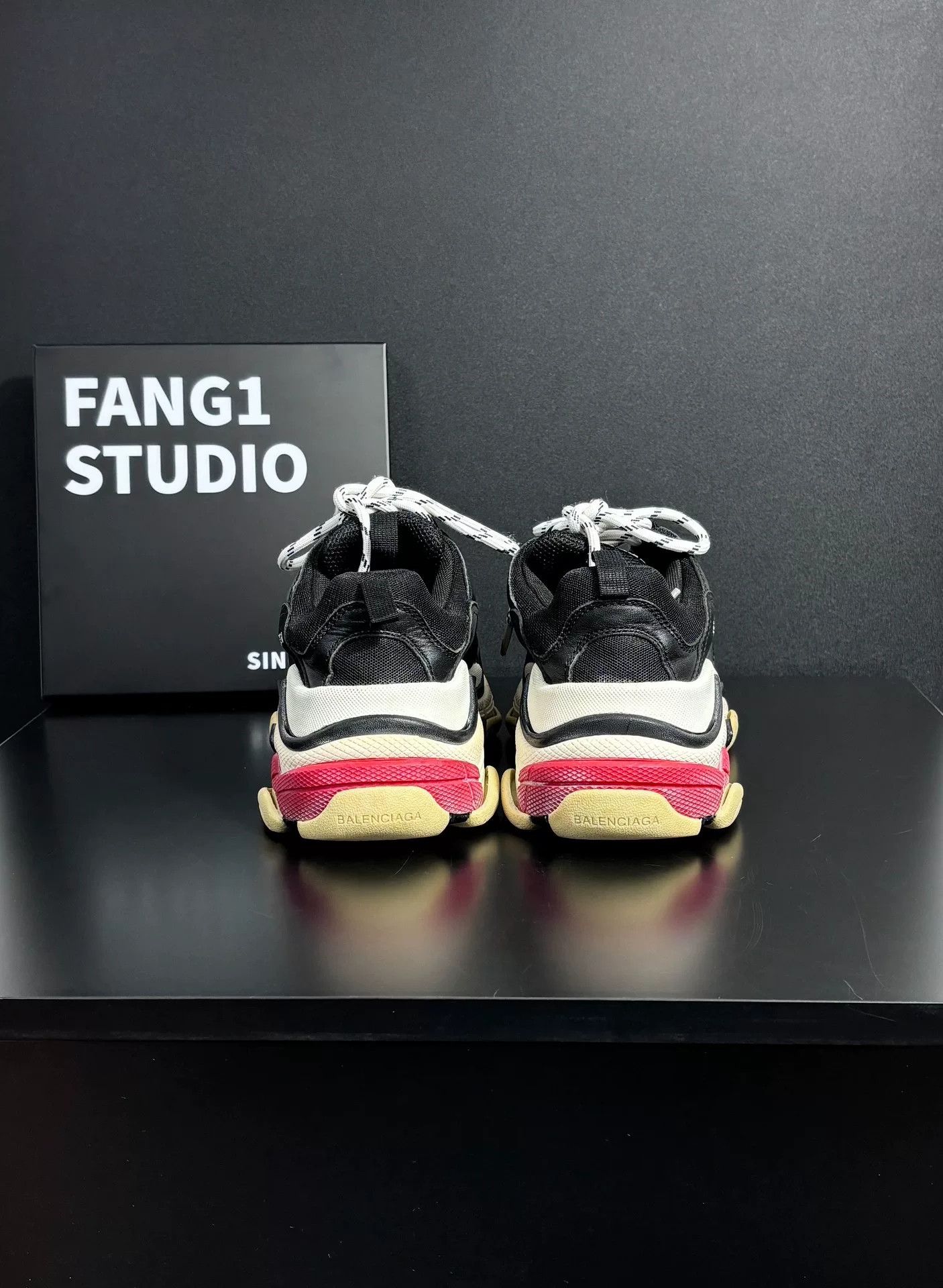 Balenciaga Balenciaga Black Lowtop Sneakers us_6 Women Size US 6 / IT 36 - 7 Thumbnail