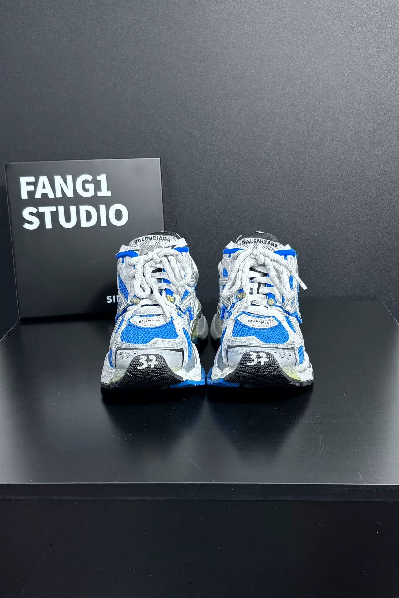 Balenciaga Balenciaga Running Blue Lowtop Sneakers us_6-5 Women Size US 6.5 / IT 36.5 - 2 Thumbnail
