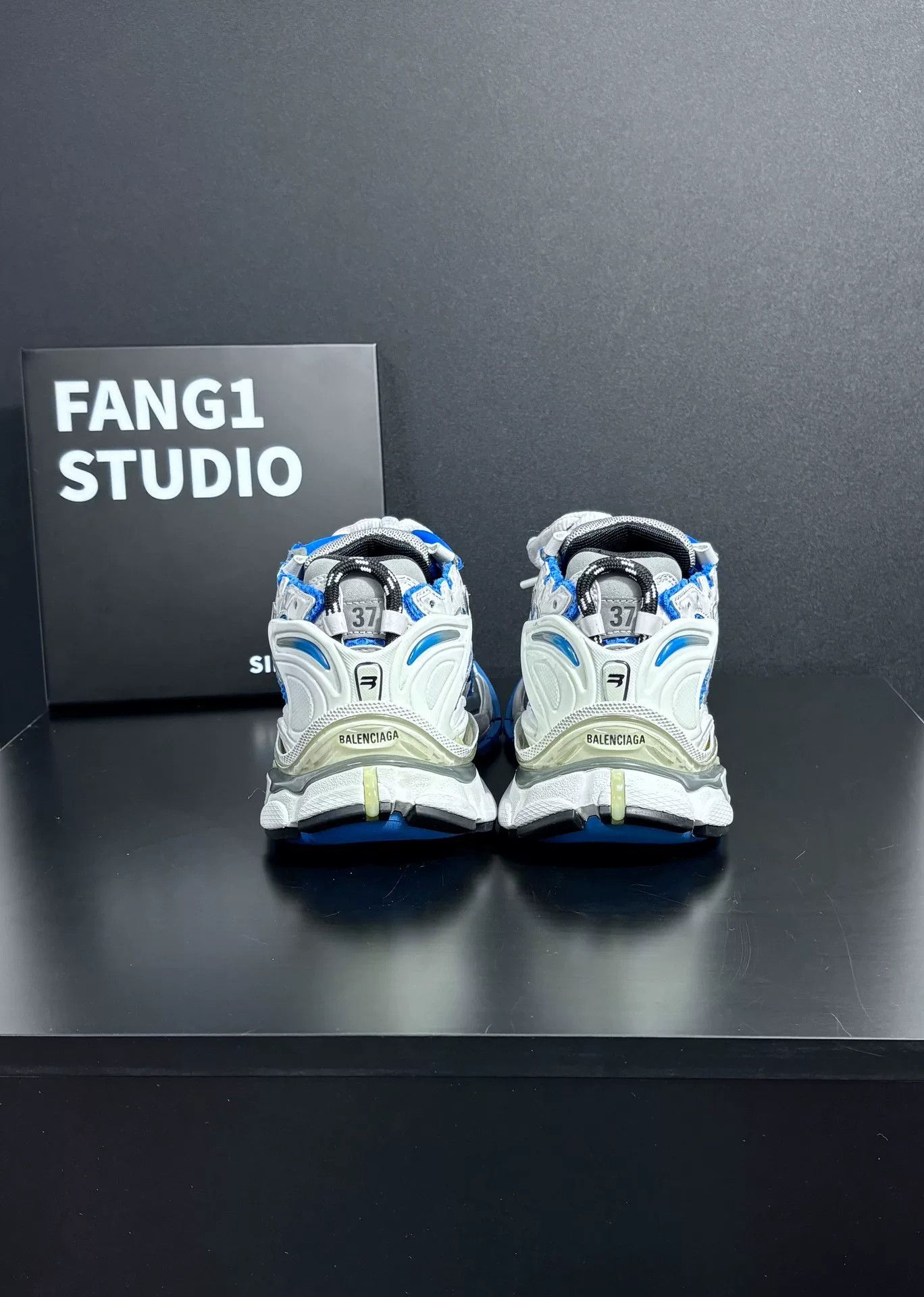 Balenciaga Balenciaga Running Blue Lowtop Sneakers us_6-5 Women Size US 6.5 / IT 36.5 - 6 Thumbnail