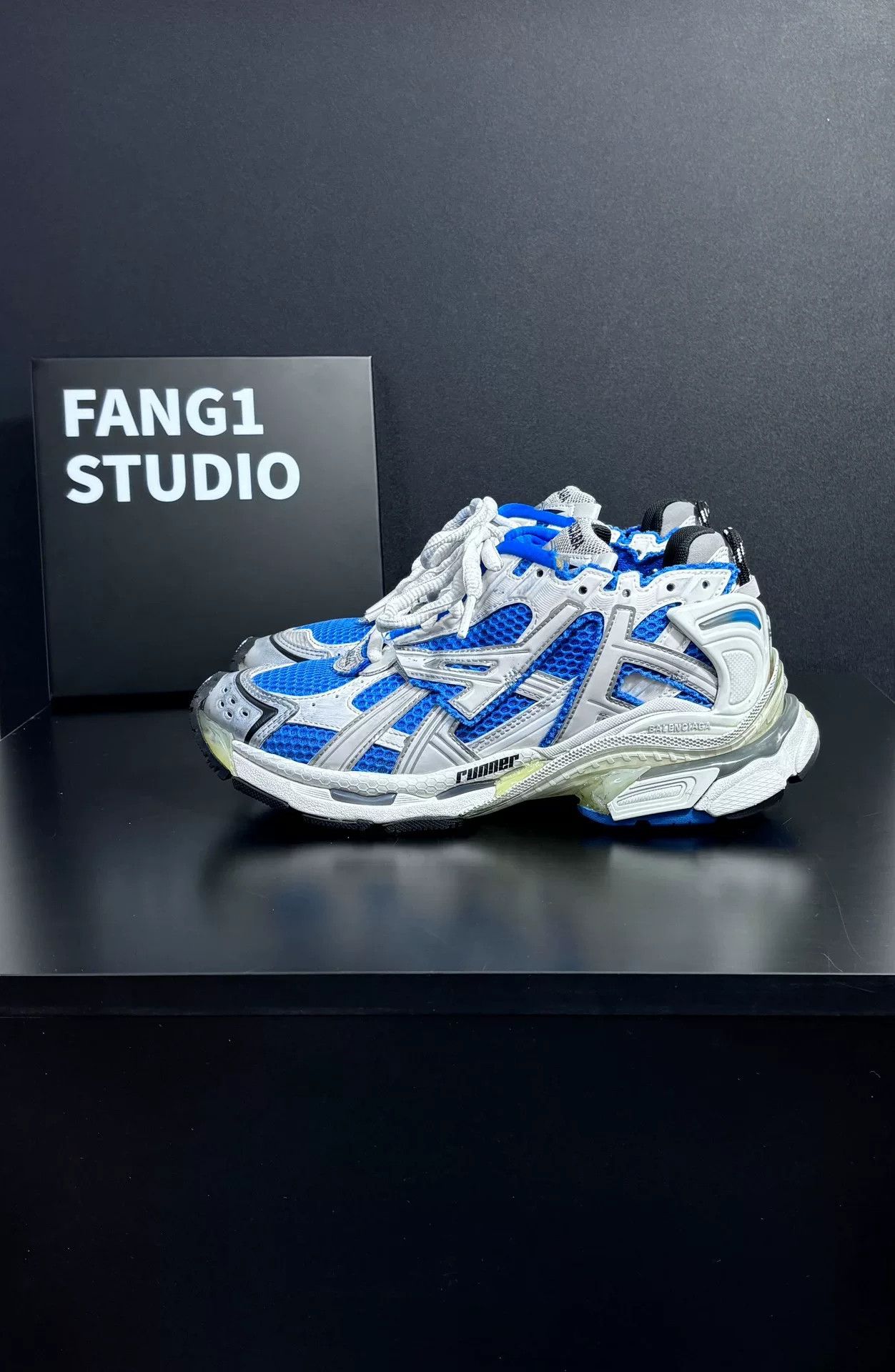 Balenciaga Balenciaga Running Blue Lowtop Sneakers us_6-5 Women Size US 6.5 / IT 36.5 - 4 Thumbnail