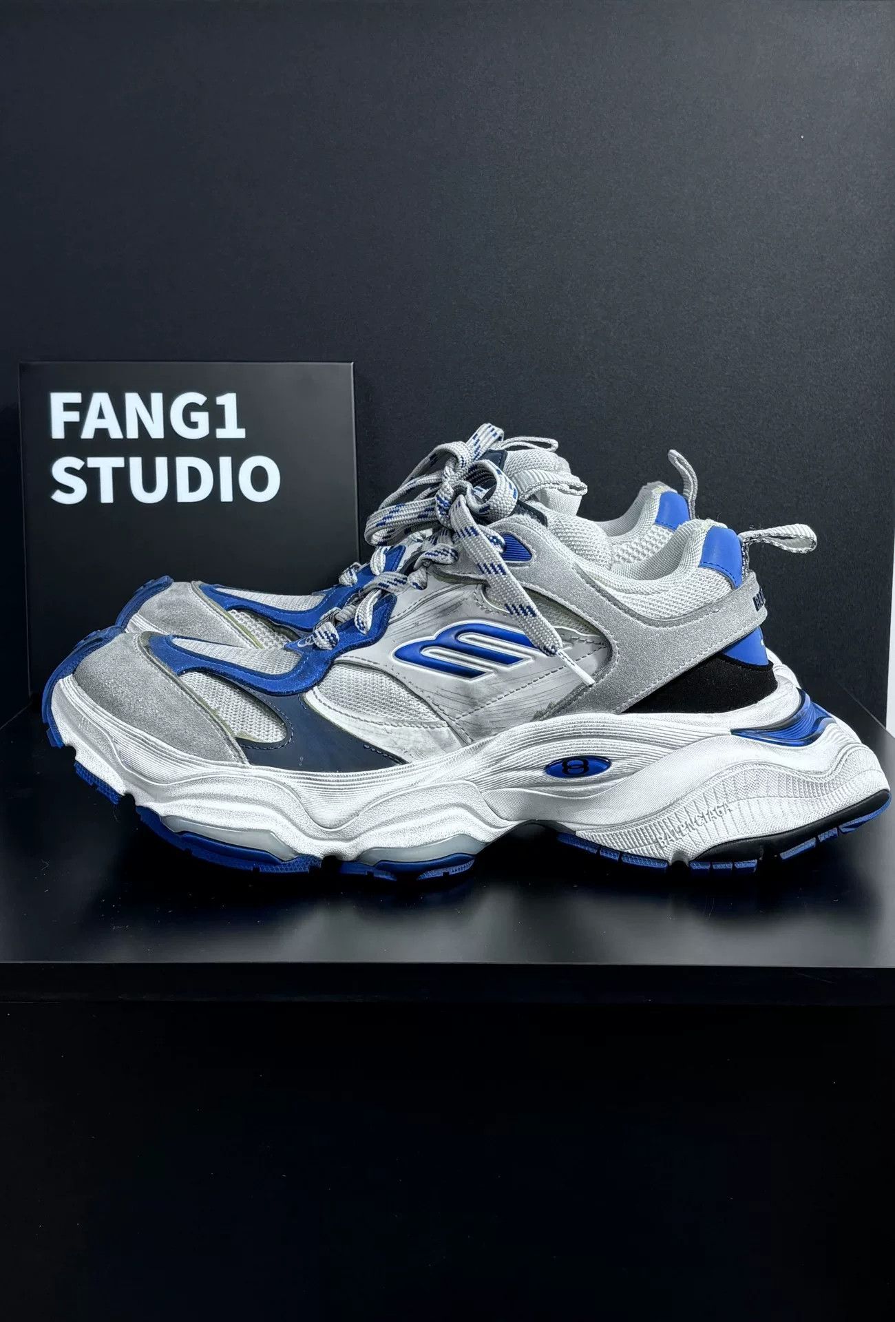 Balenciaga Balenciaga Cargo Blue Lowtop Sneakers 10 Men Size US 10 / EU 43 - 4 Thumbnail