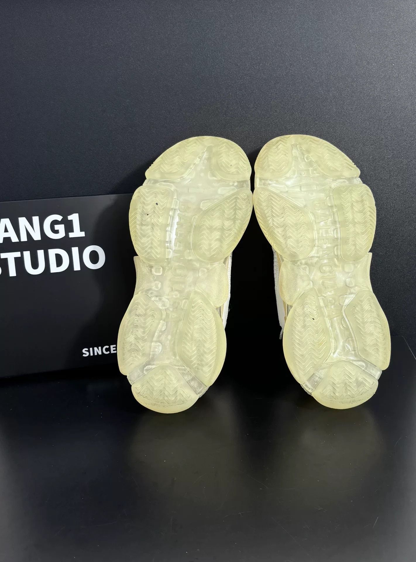 Balenciaga Balenciaga Clear Lowtop Sneakers us_8-5 Women Size US 8.5 / IT 38.5 - 9 Thumbnail