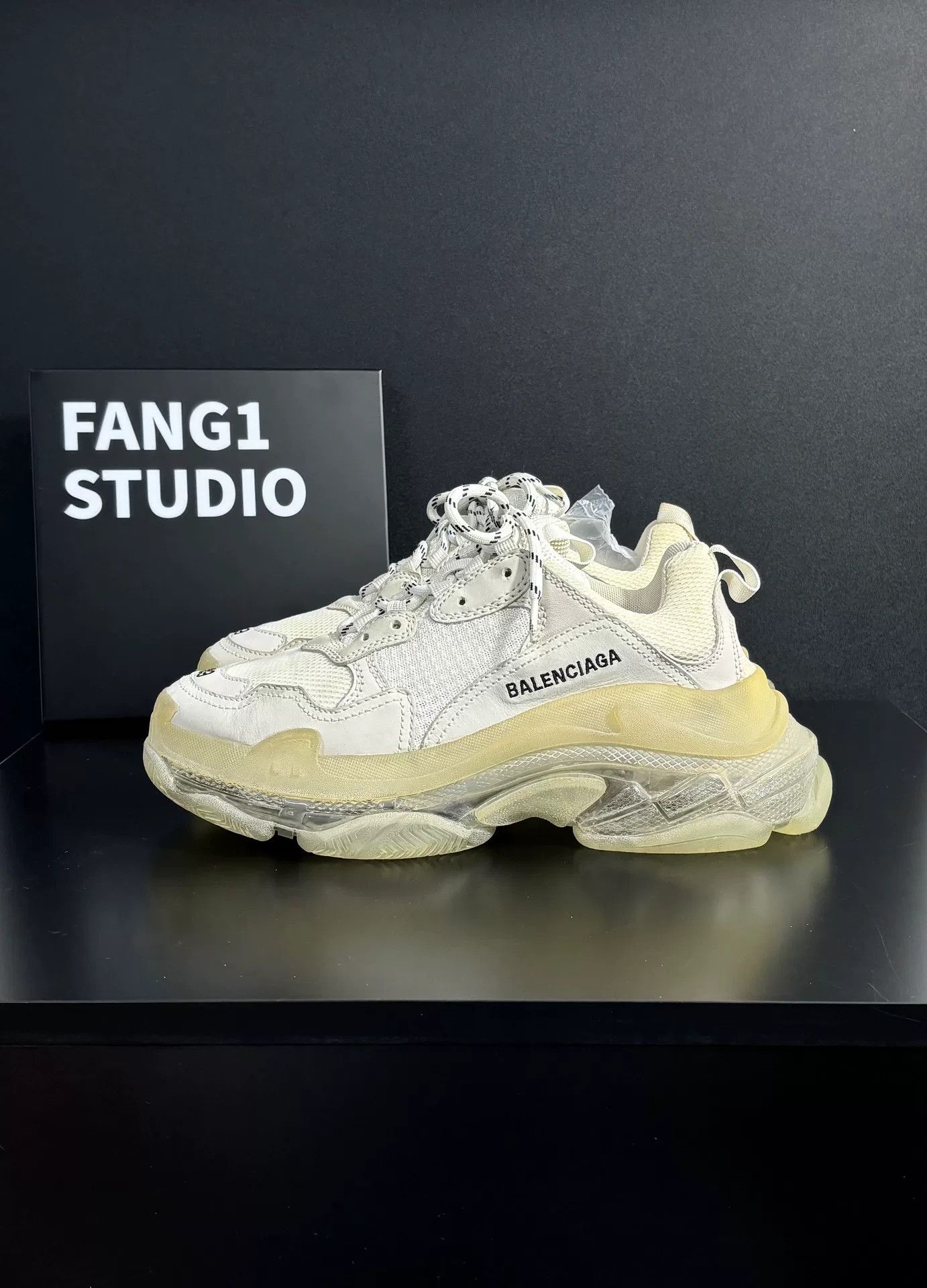 Balenciaga Balenciaga Clear Lowtop Sneakers us_8-5 Women Size US 8.5 / IT 38.5 - 4 Thumbnail