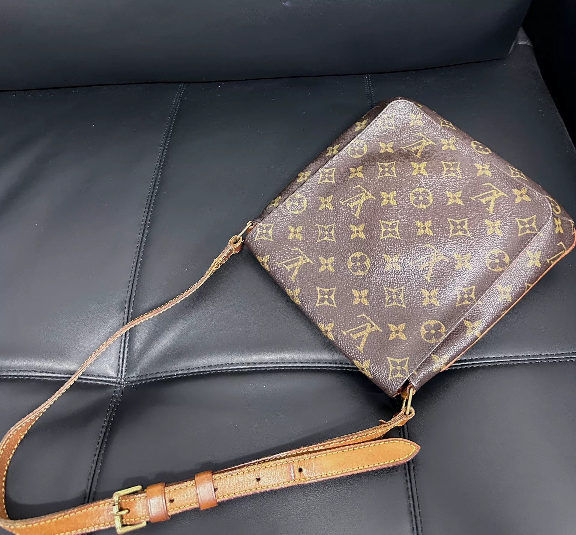Louis Vuitton Louis Vuitton White Shoulder Bag 39 Women Size ONE SIZE - 6 Thumbnail