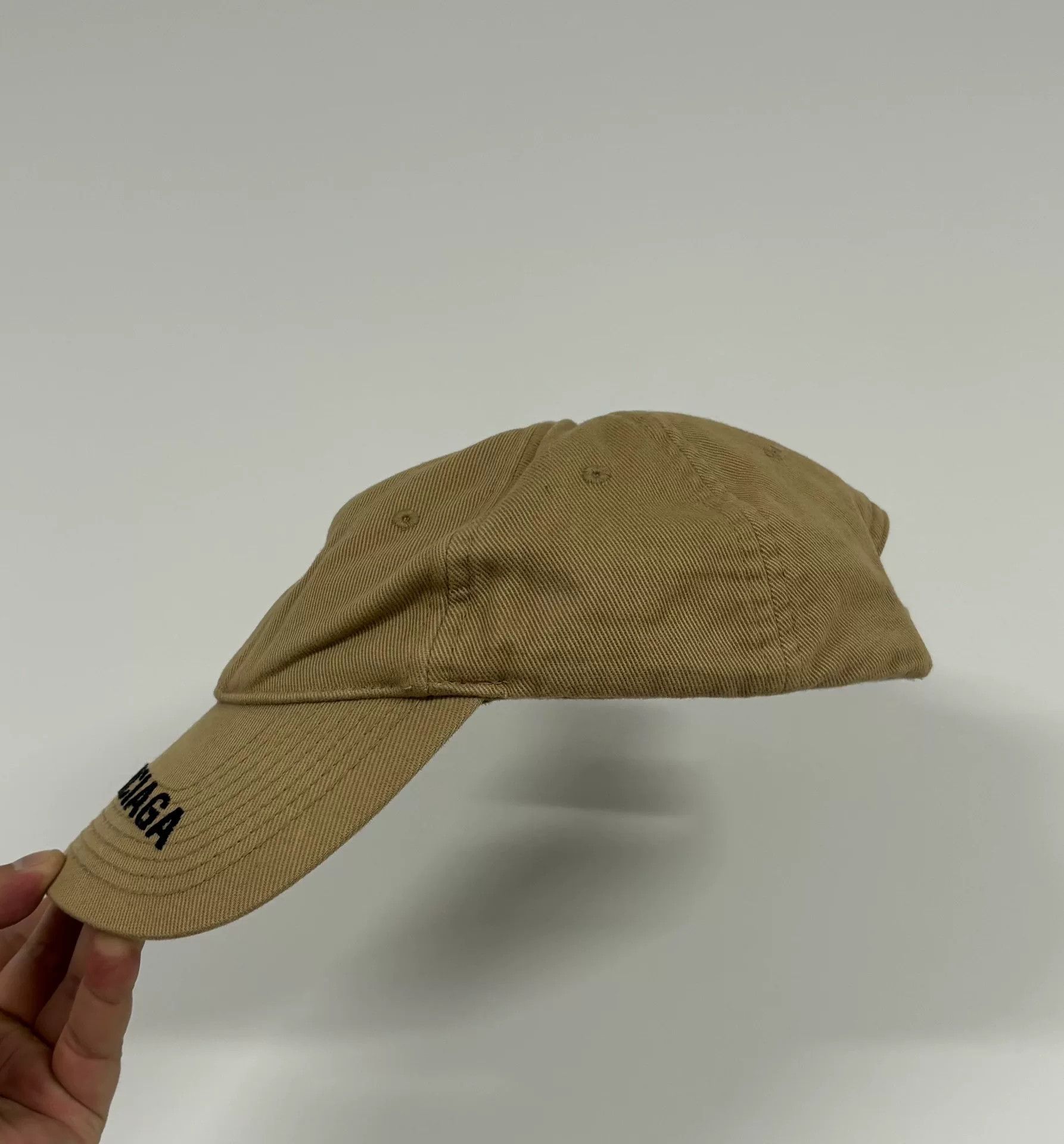 Balenciaga Balenciaga Retro Embroidered Beige Hat one size Men Size ONE SIZE - 3 Thumbnail