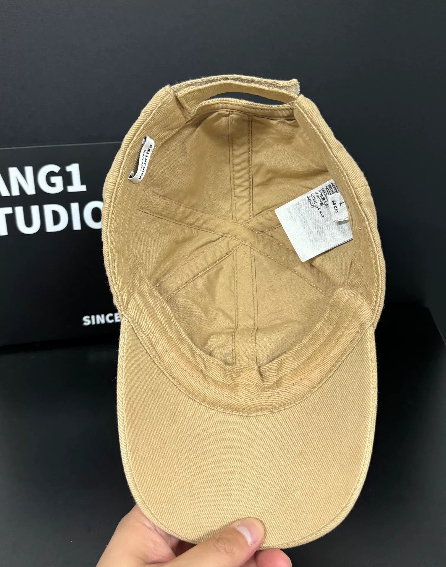 Balenciaga Balenciaga Retro Embroidered Beige Hat one size Men Size ONE SIZE - 6 Thumbnail