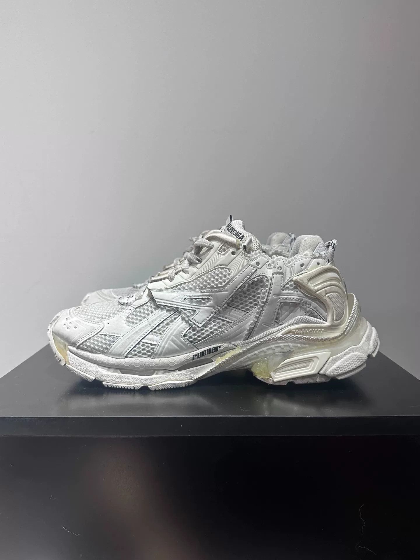 Balenciaga Balenciaga Running White Lowtop Sneakers 9 Men Size US 9 / EU 42 - 4 Thumbnail