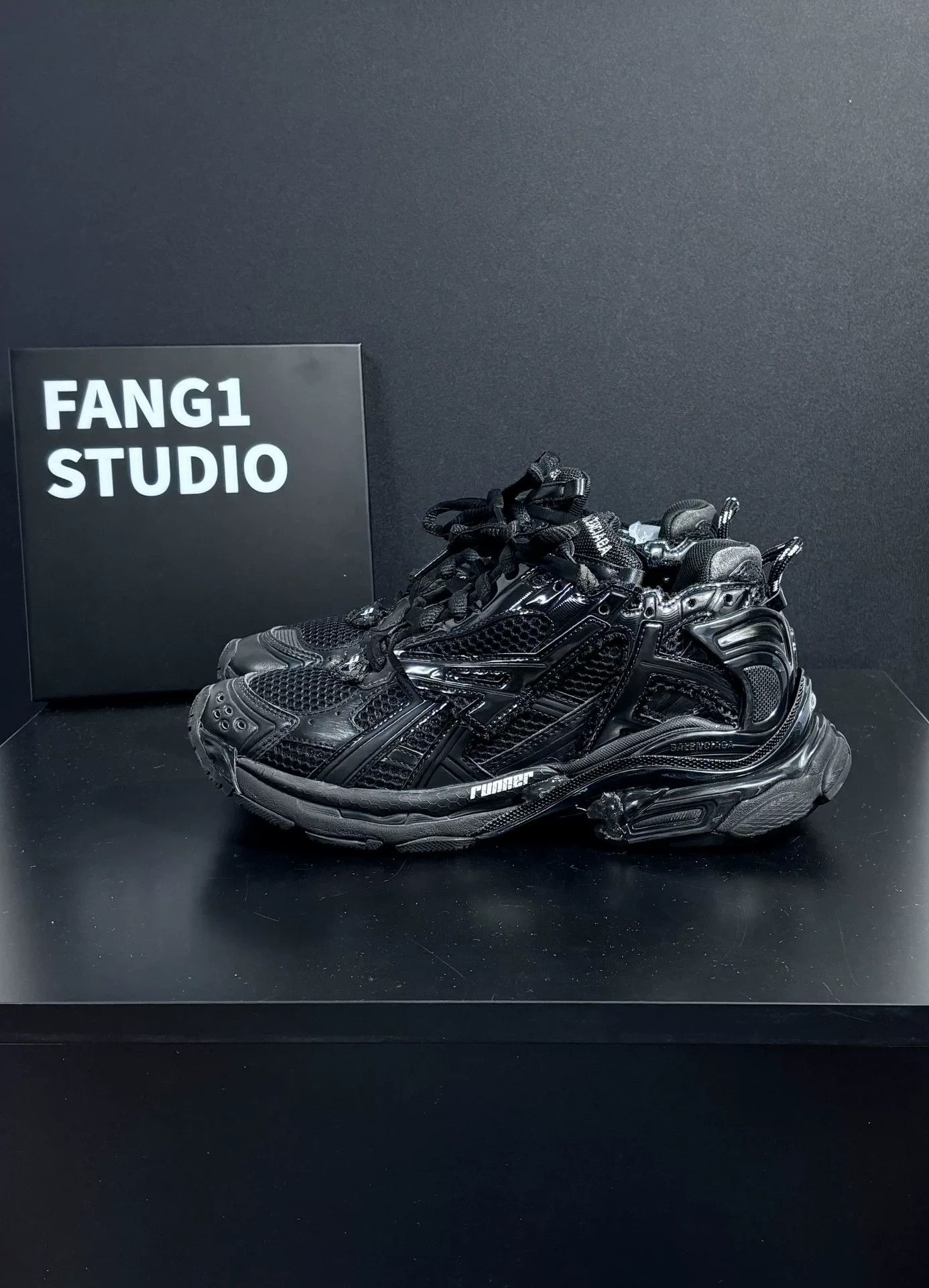 Balenciaga Balenciaga Running Black Lowtop Sneakers 6.5 Men Size US 6.5 / EU 39-40 - 3 Thumbnail