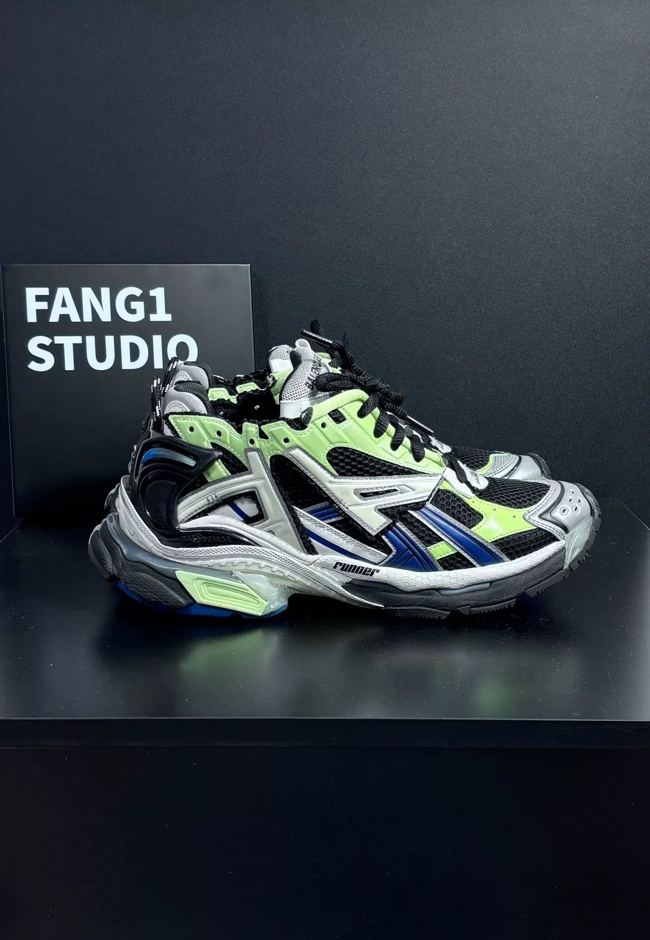 Balenciaga Balenciaga Running Green Lowtop Sneakers 10 Men Size US 10 / EU 43 - 3 Thumbnail