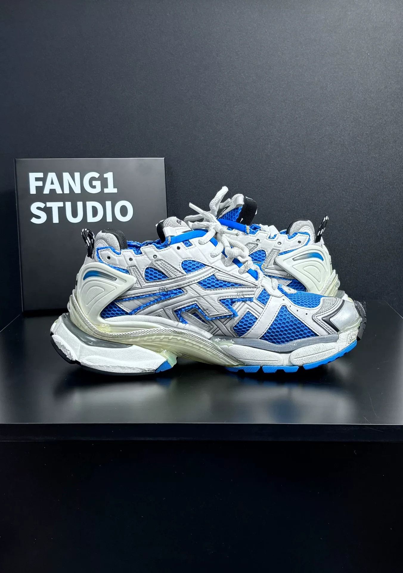 Balenciaga Balenciaga Running Blue Lowtop Sneakers 9 Men Size US 9 / EU 42 - 5 Thumbnail