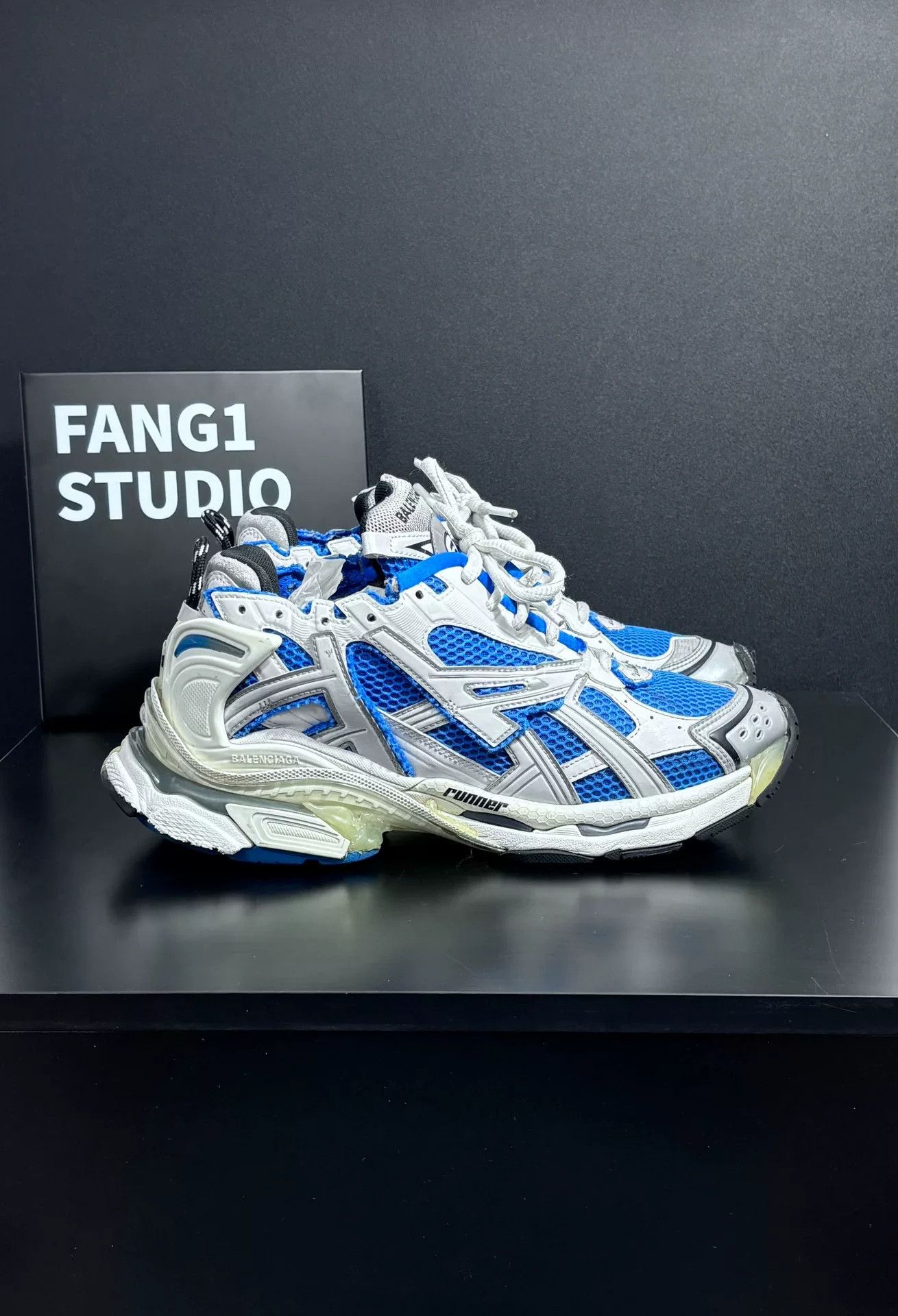 Balenciaga Balenciaga Running Blue Lowtop Sneakers 9 Men Size US 9 / EU 42 - 3 Thumbnail