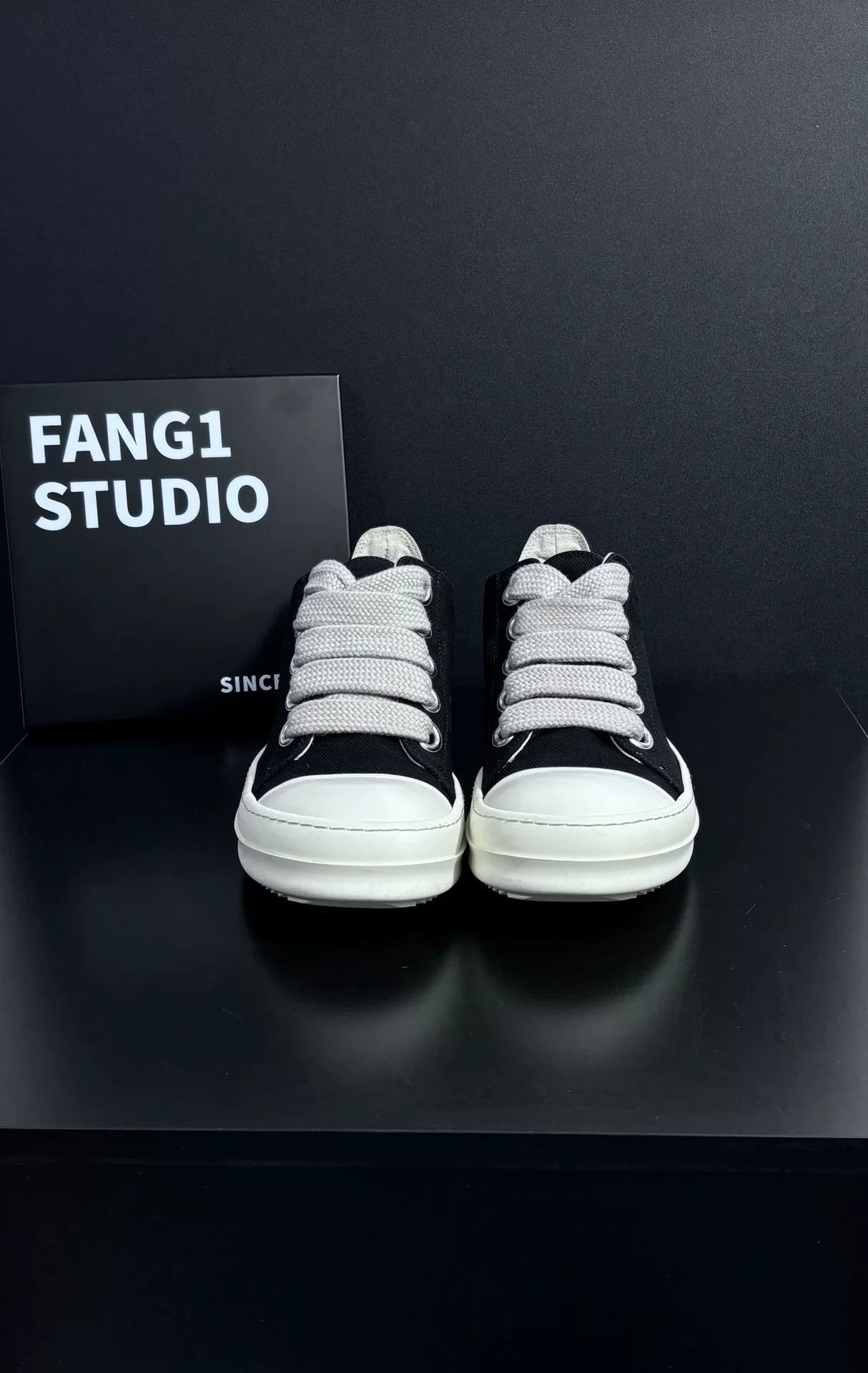 Rick Owens Rick Owens Lowtop Sneakers 9 Men Size US 9 / EU 42 - 2 Thumbnail