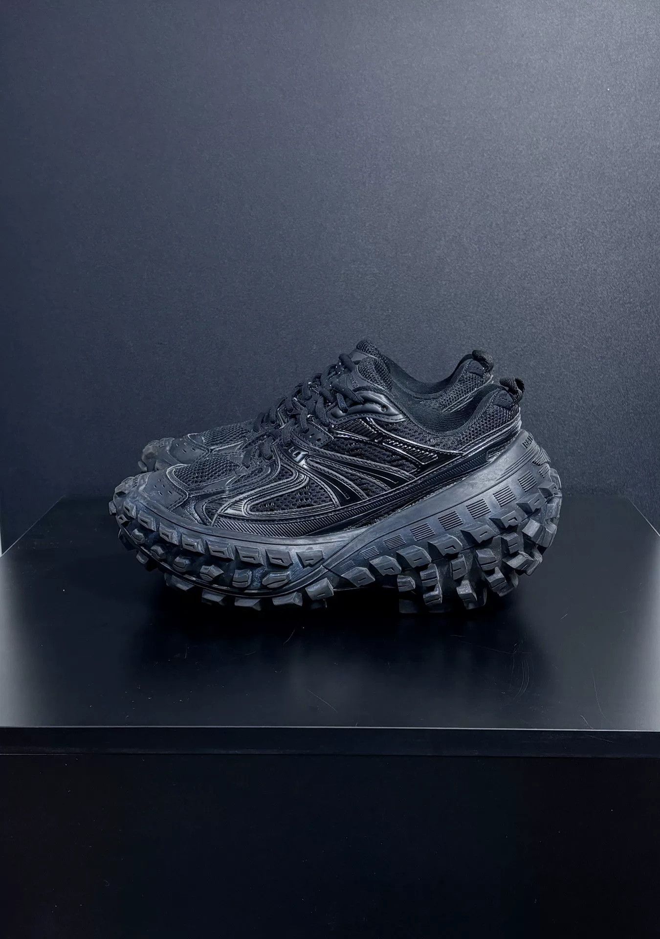 Balenciaga Balenciaga Black Lowtop Sneakers us_7-5 Women Size US 7.5 / IT 37.5 - 4 Thumbnail