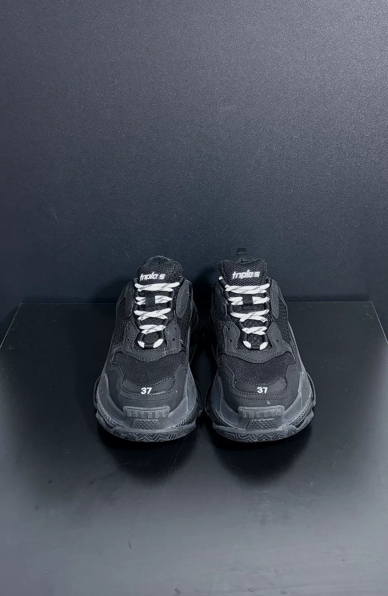 Balenciaga Balenciaga Black Lowtop Sneakers us_6-5 Women Size US 6.5 / IT 36.5 - 2 Thumbnail