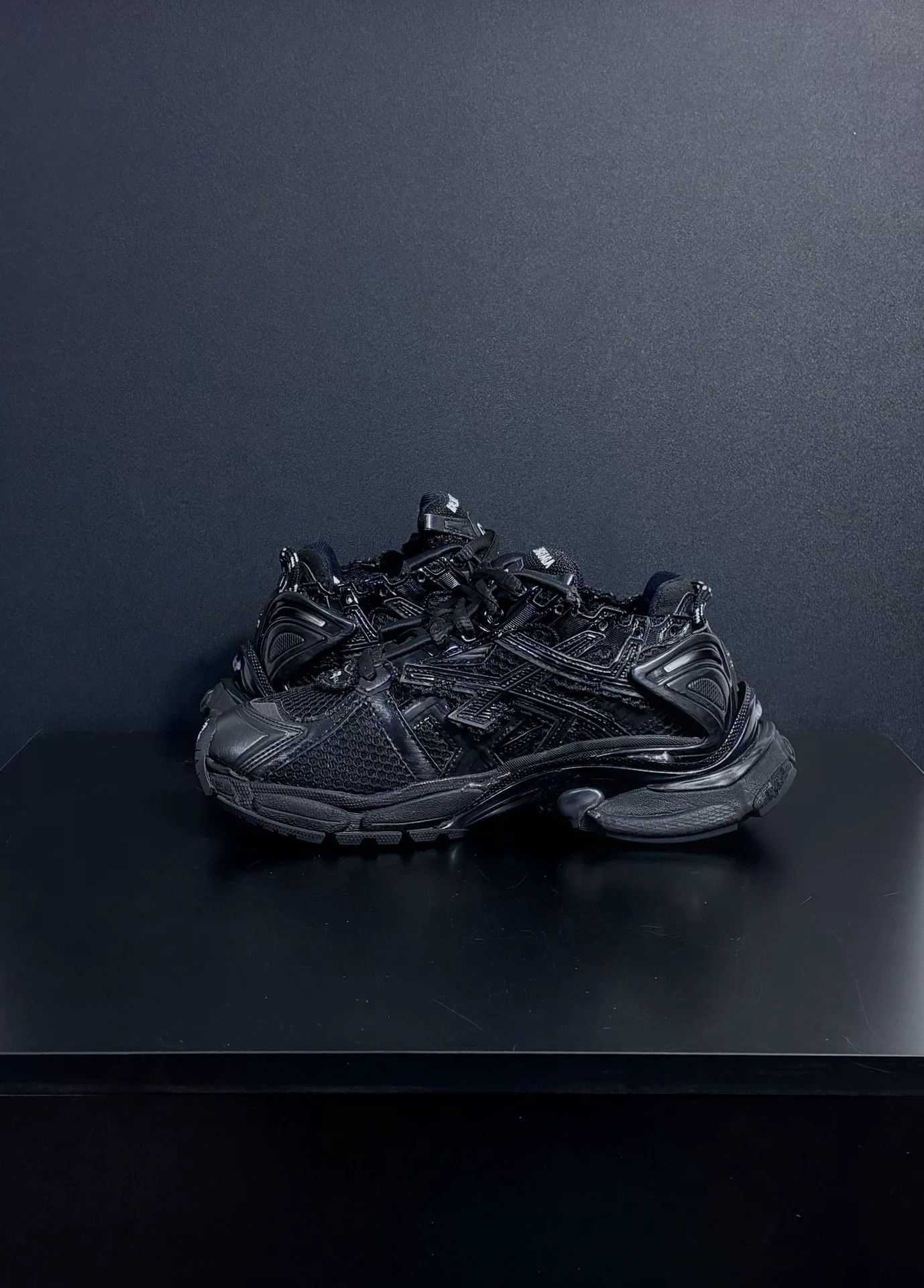 Balenciaga Balenciaga Running Black Lowtop Sneakers us_6-5 Women Size US 6.5 / IT 36.5 - 6 Thumbnail