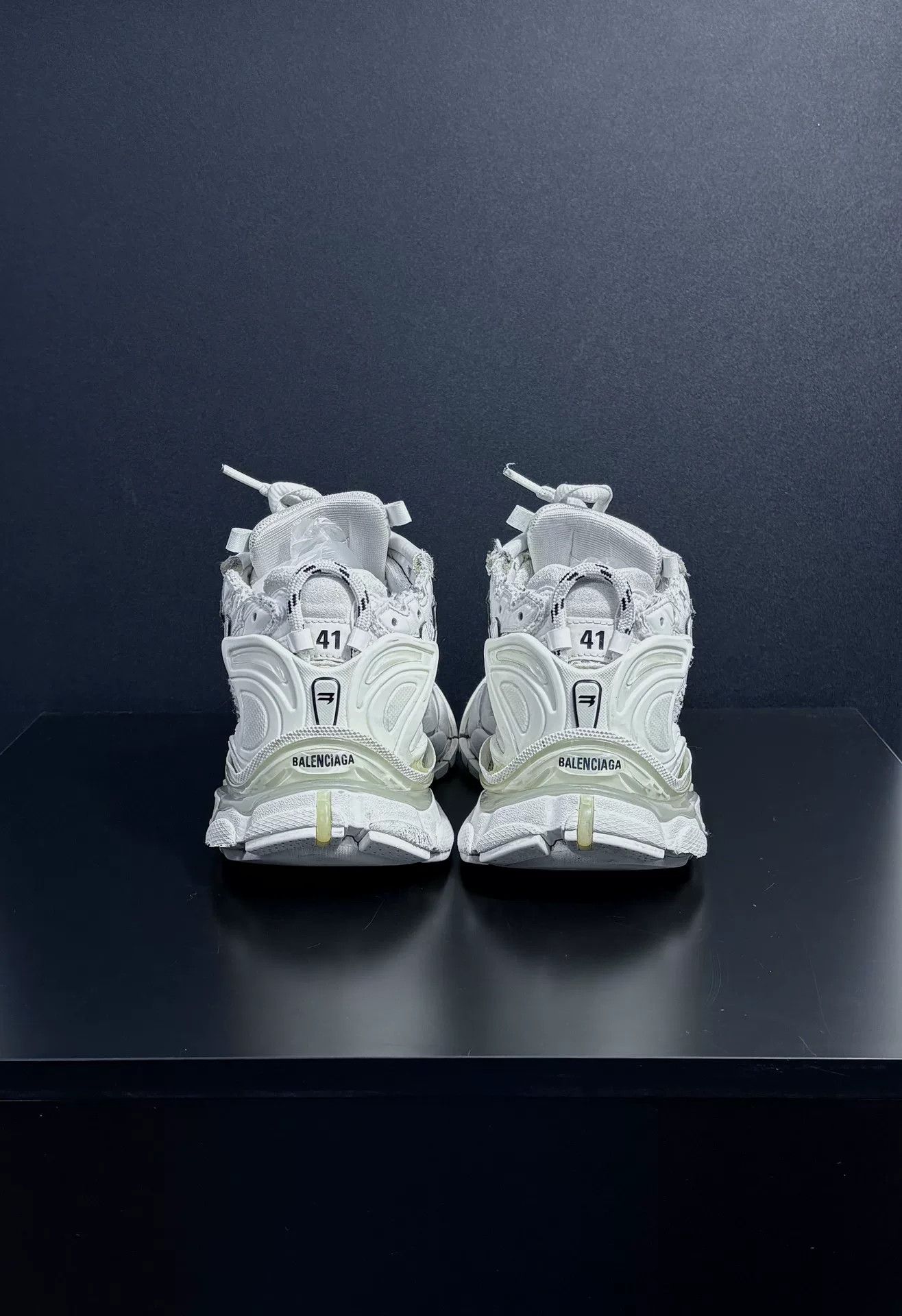 Balenciaga Balenciaga Running White Lowtop Sneakers 8.5 Men Size US 8.5 / EU 41-42 - 7 Thumbnail