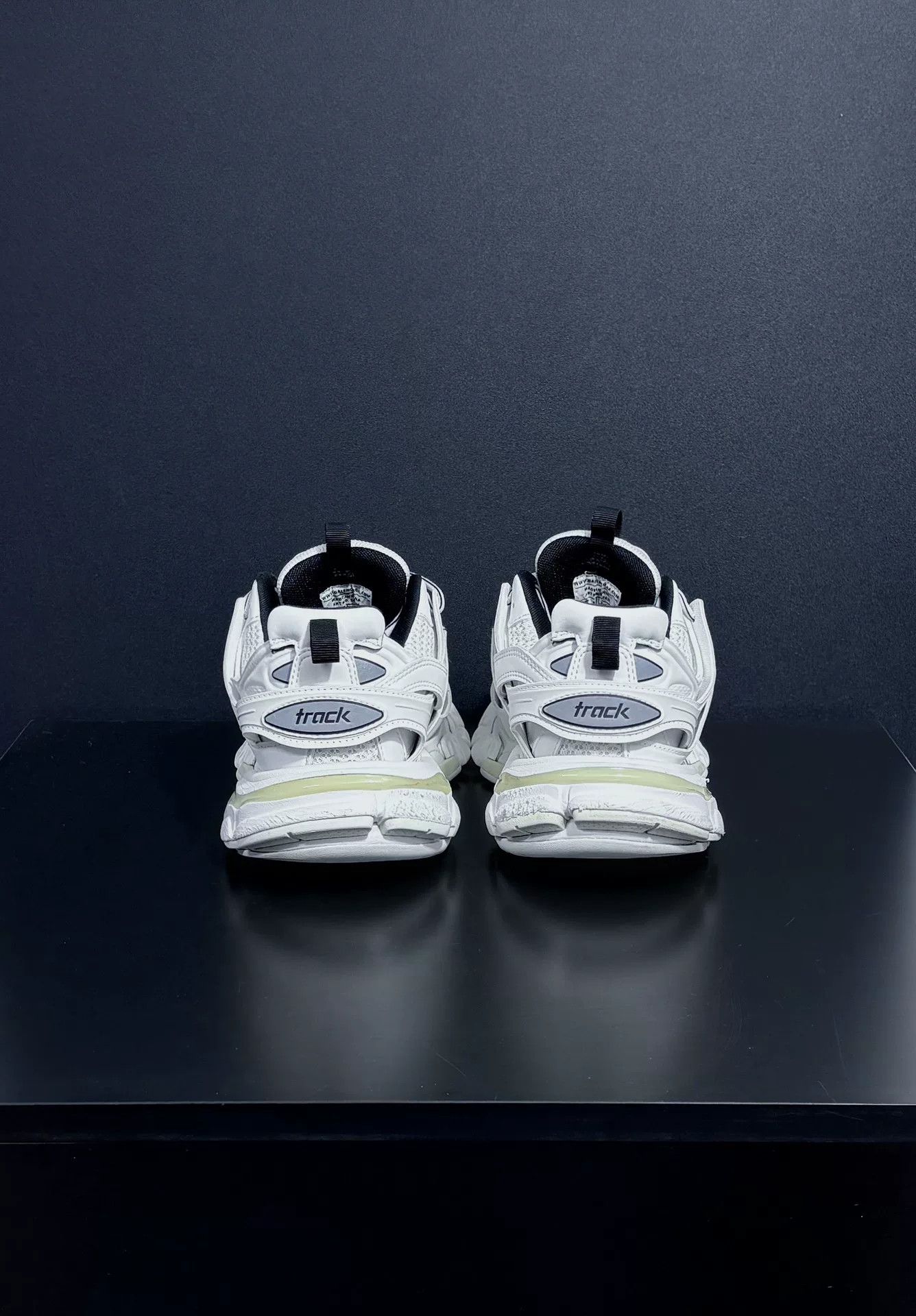 Balenciaga Balenciaga White Lowtop Sneakers us_7-5 Women Size US 7.5 / IT 37.5 - 7 Thumbnail
