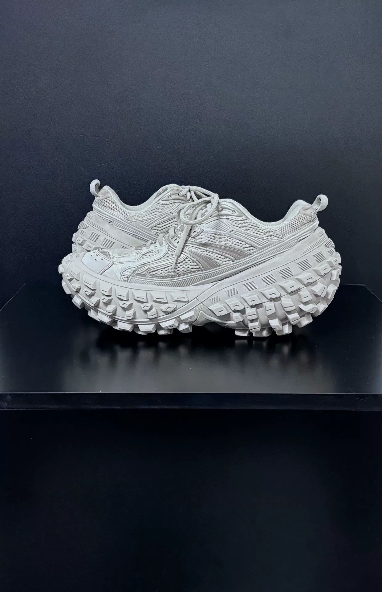 Balenciaga Balenciaga White Lowtop Sneakers 9 Men Size US 9 / EU 42 - 6 Thumbnail