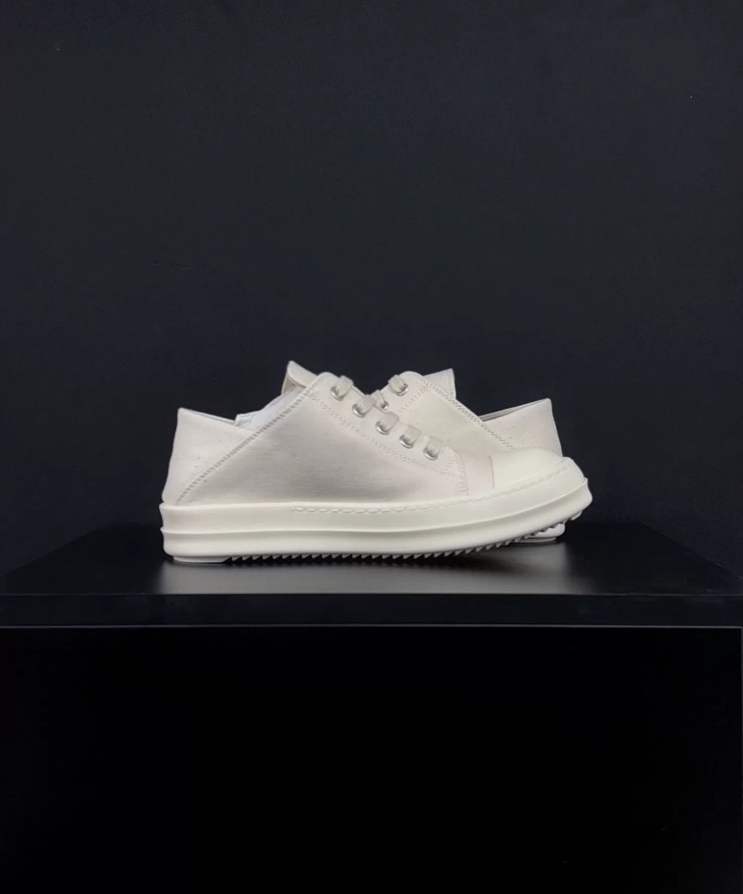Rick Owens Rick Owens White Lowtop Sneakers us_6-5 Women Size US 6.5 / IT 36.5 - 6 Thumbnail