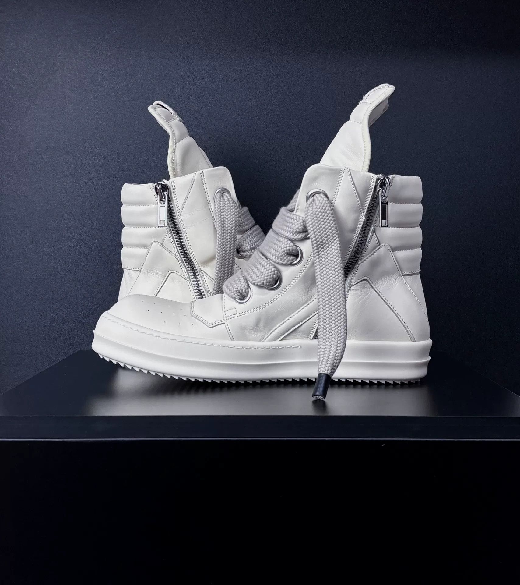 Rick Owens Rick Owens White Hitop Sneakers 8.5 Men Size US 8.5 / EU 41-42 - 7 Thumbnail