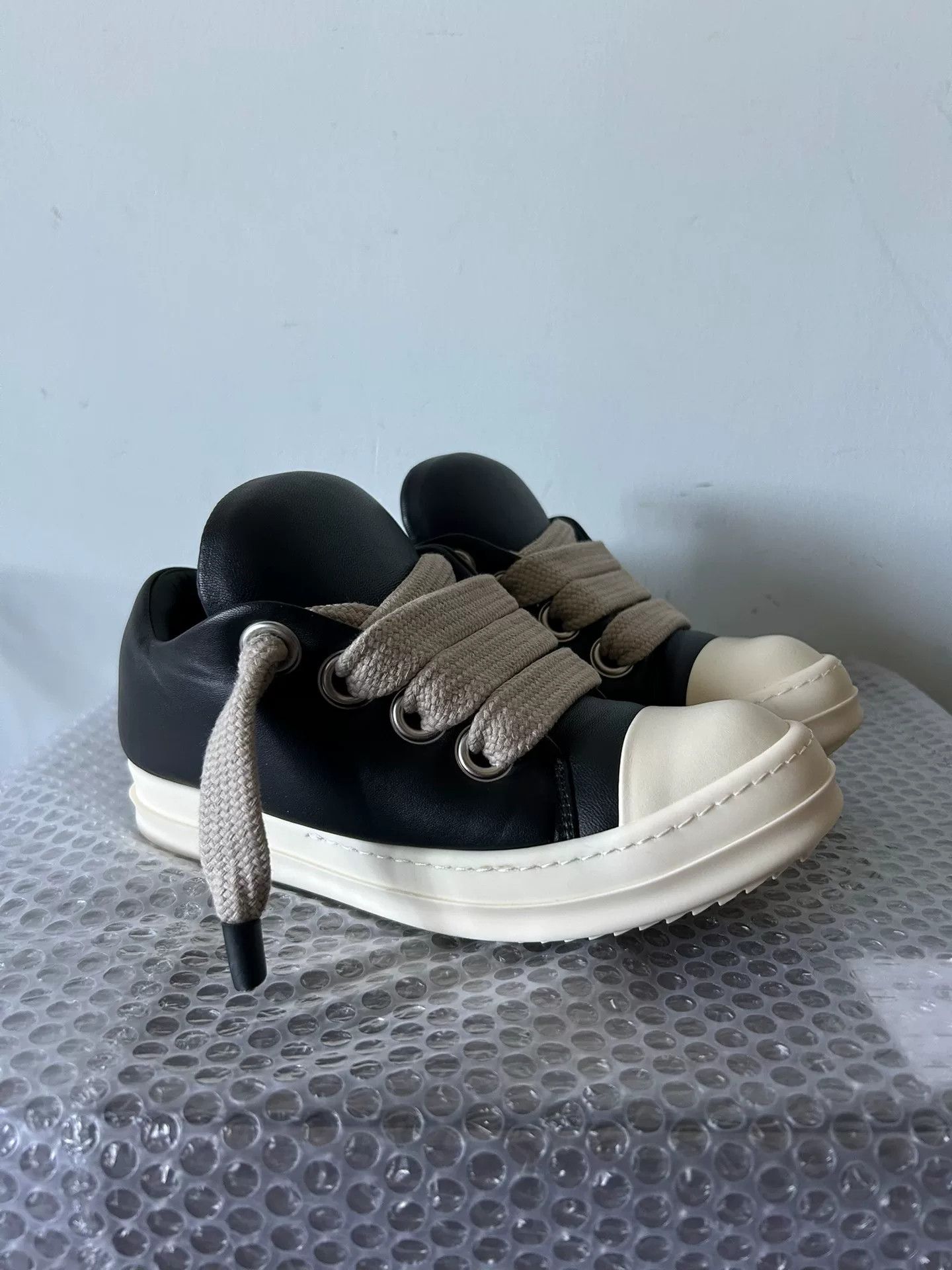 Rick Owens Rick Owens Black Lowtop Sneakers 37 Women Size US 6.5 / IT 36.5 - 3 Thumbnail