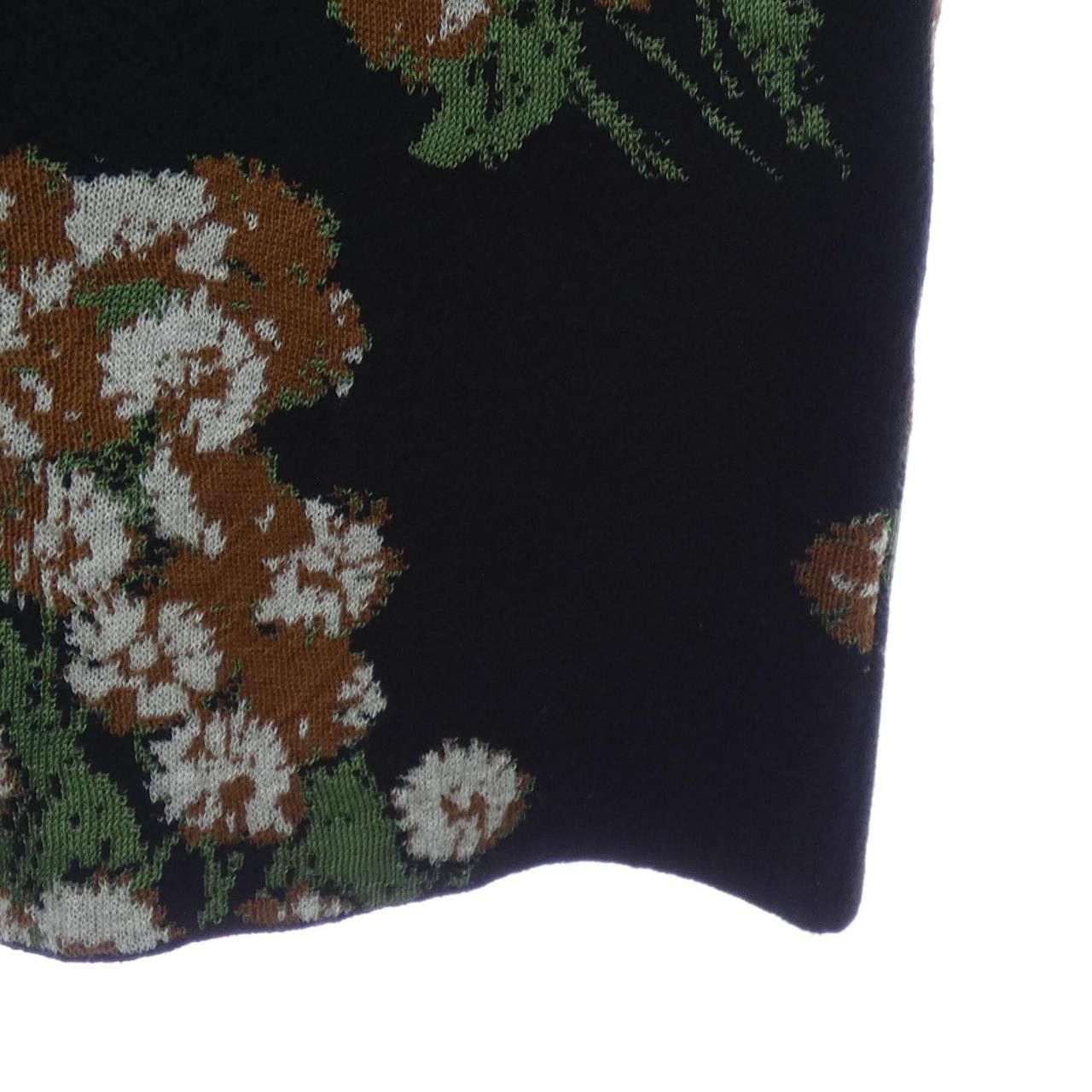 Other Other Rochas Skirt Textile Skirts DUTY FREE for USA Size ONE SIZE - 6 Thumbnail