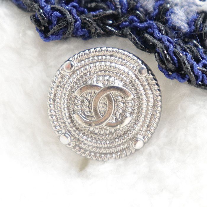 Chanel Chanel Chanel Metallic Trim Boucle Jacket Textile Outerwear P42672 DUTY FREE for USA Size ONE SIZE - 3 Thumbnail