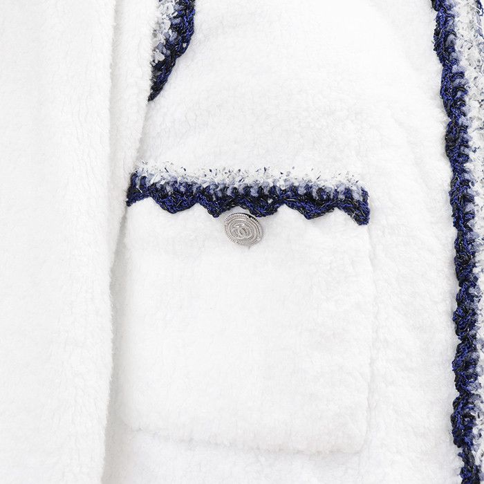 Chanel Chanel Chanel Metallic Trim Boucle Jacket Textile Outerwear P42672 DUTY FREE for USA Size ONE SIZE - 4 Thumbnail