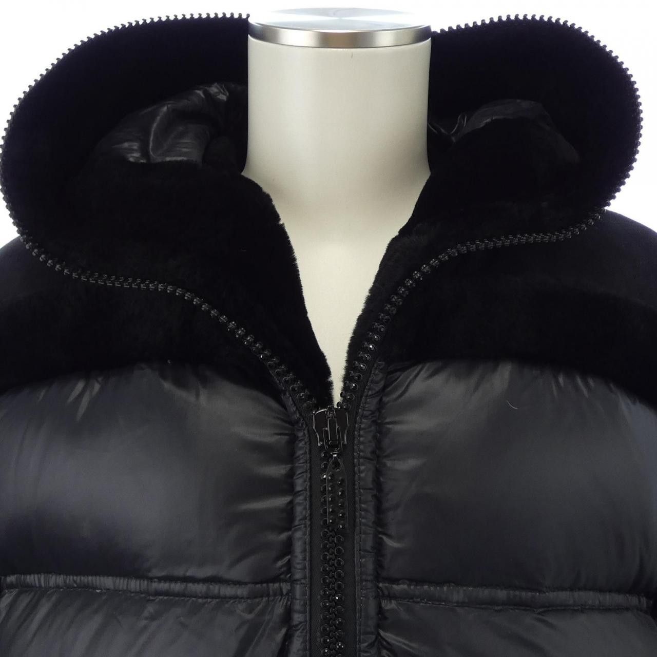 Other Other Emmeti Down Jacket Textile Outerwear 4S002-MTDJ DUTY FREE for USA Size ONE SIZE - 5 Thumbnail