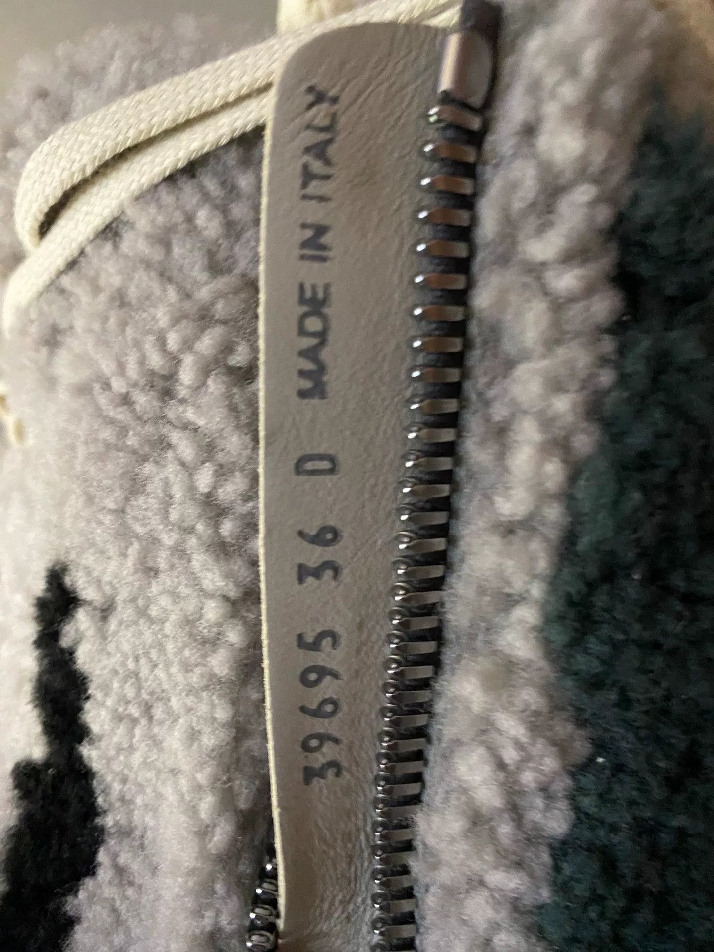 Rick Owens Rick Owens Fleece Hitop Sneakers 36 Women Size US 6 / IT 36 - 6 Thumbnail