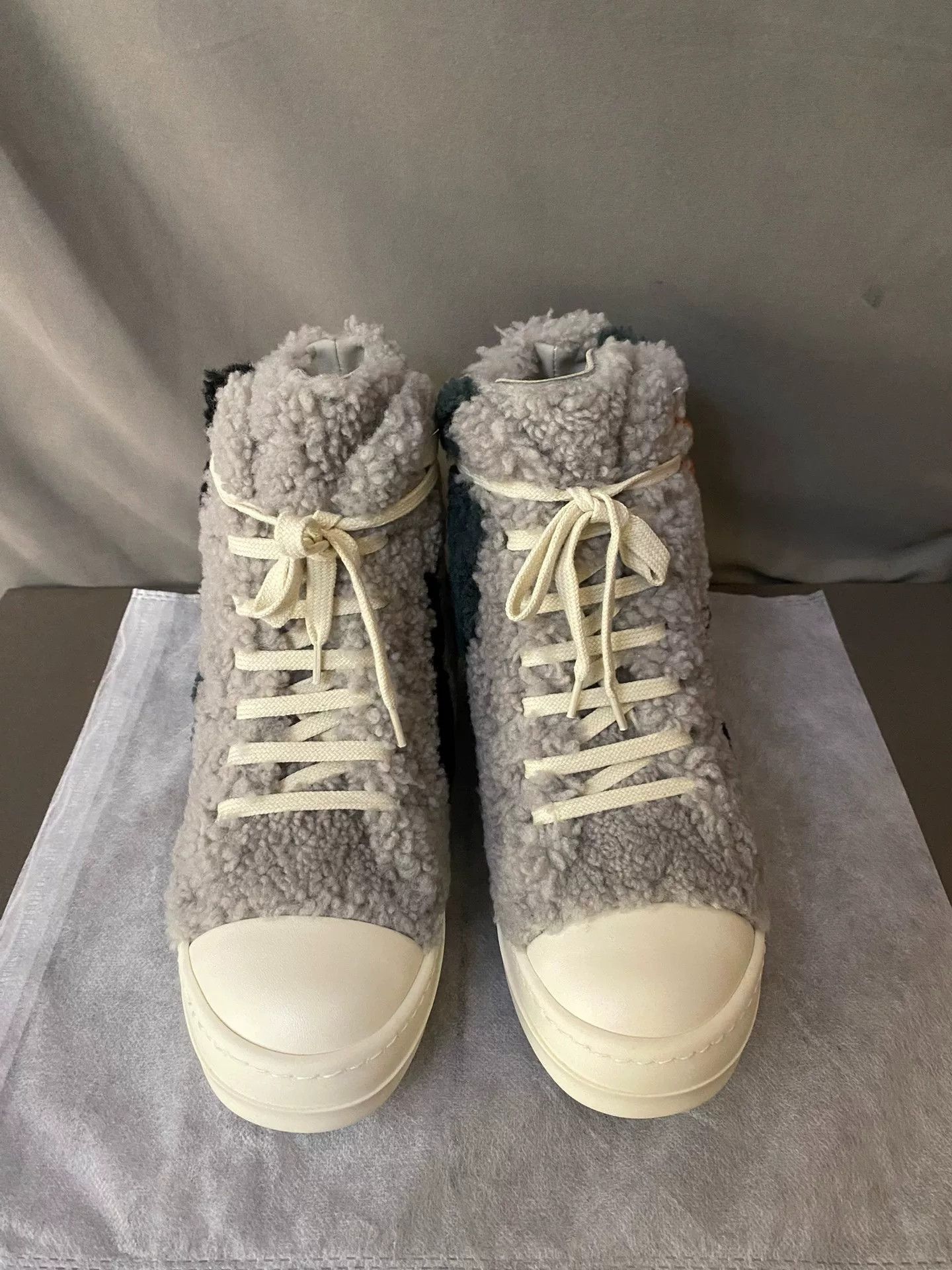 Rick Owens Rick Owens Fleece Hitop Sneakers 36 Women Size US 6 / IT 36 - 2 Thumbnail