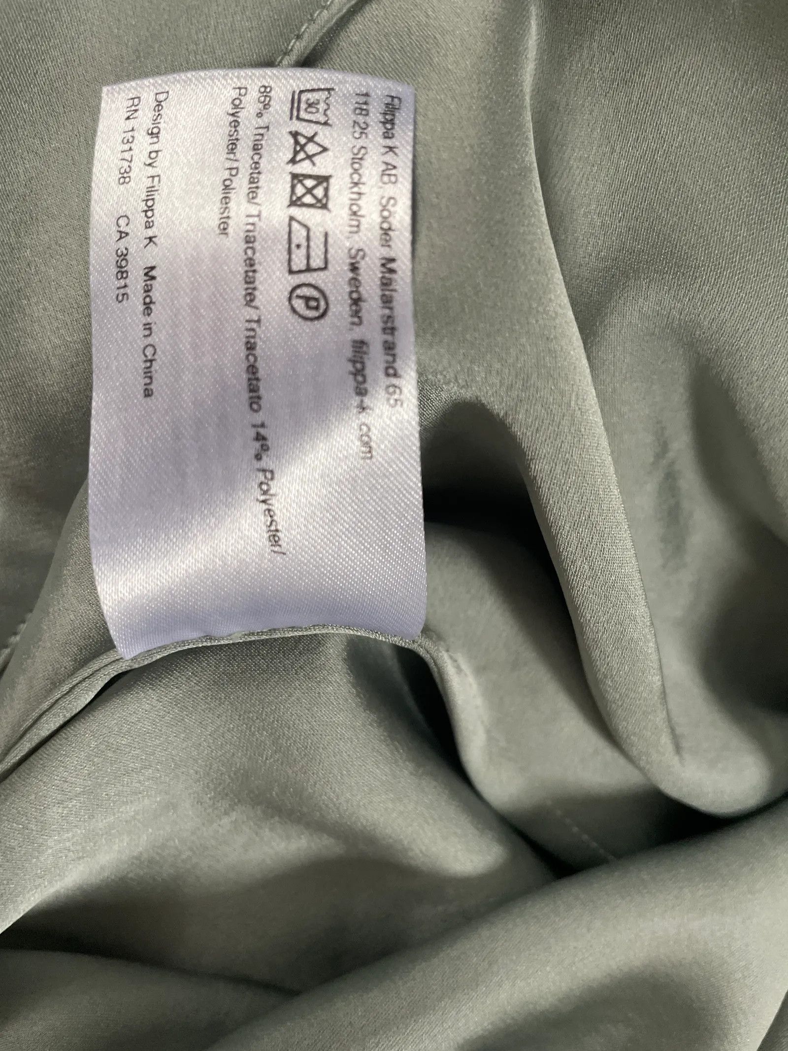 Filippa K Filippa K Satinblus med linne i grågrön färg Blouse Size XS / US 0-2 / IT 36-38 - 3 Thumbnail