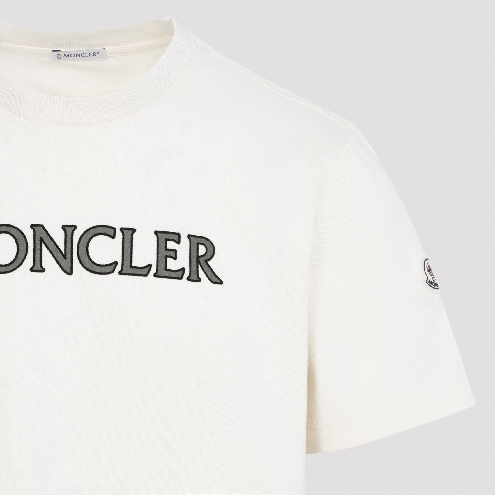 Moncler Moncler Short Sleeves T-Shirt Size US S / EU 44-46 / 1 - 3 Thumbnail