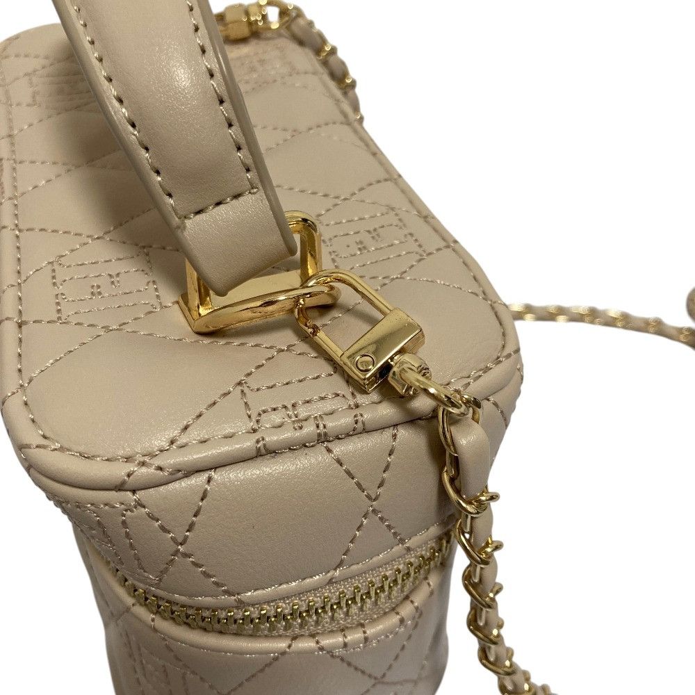 Other Other Her lip to Monogram Quilted Crossbody Bag Others Vanity Bag DUTY FREE for USA Size ONE SIZE - 6 Thumbnail