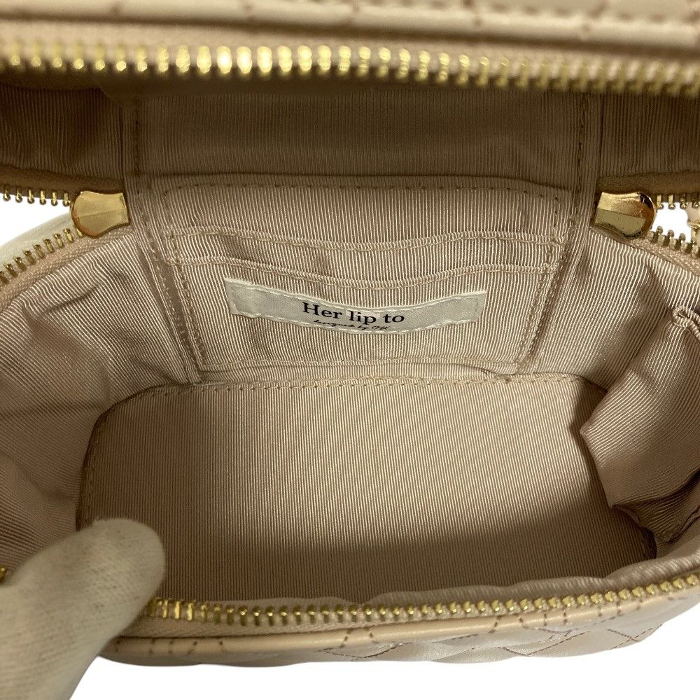 Other Other Her lip to Monogram Quilted Crossbody Bag Others Vanity Bag DUTY FREE for USA Size ONE SIZE - 9 Thumbnail