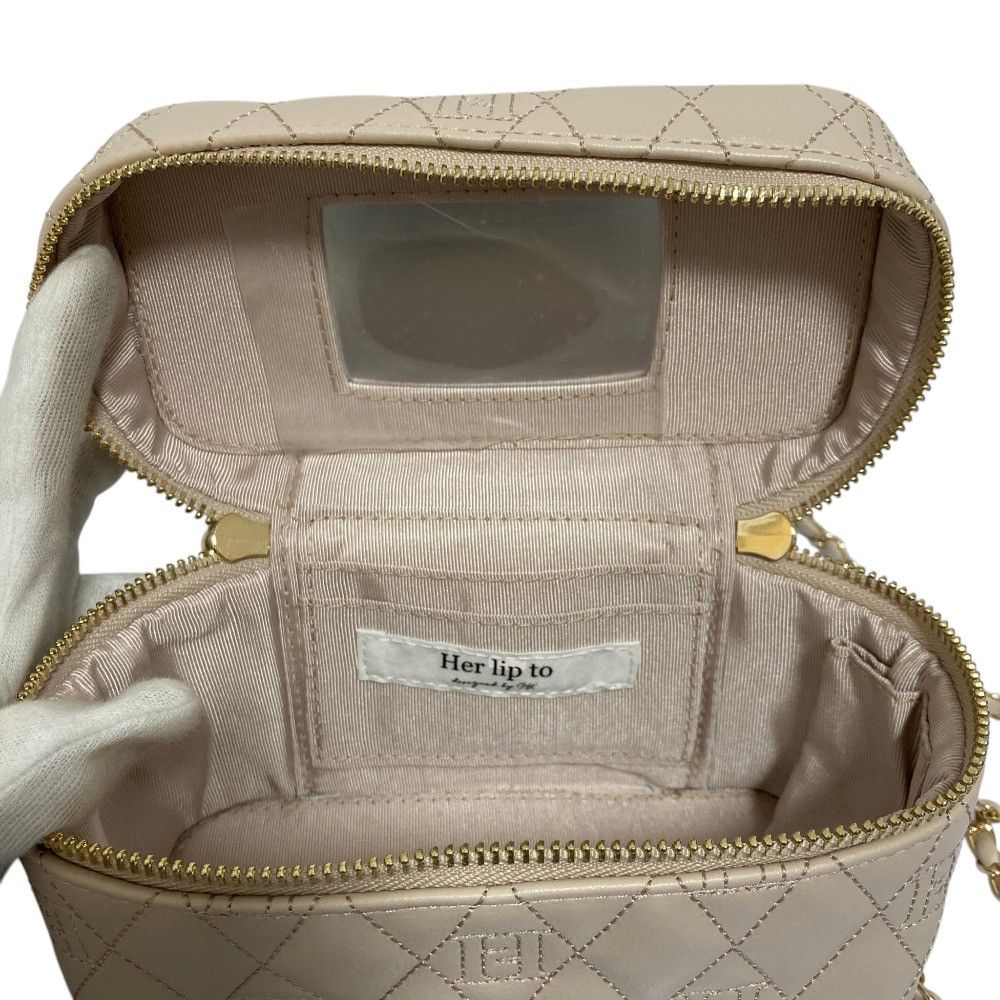 Other Other Her lip to Monogram Quilted Crossbody Bag Others Vanity Bag DUTY FREE for USA Size ONE SIZE - 8 Thumbnail