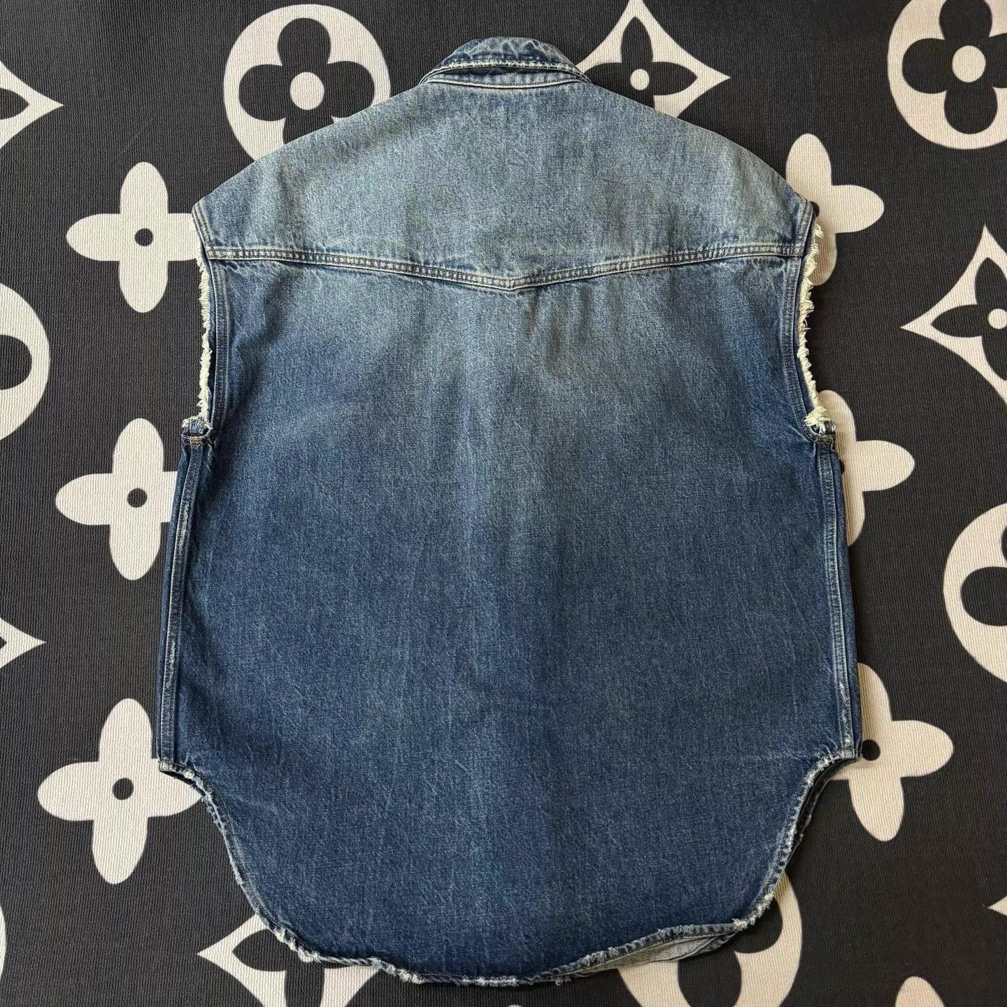 Balenciaga Blue Denim Sleeveless Button-Up Shirt Size US XS / EU 42 / 0 - 2 Thumbnail