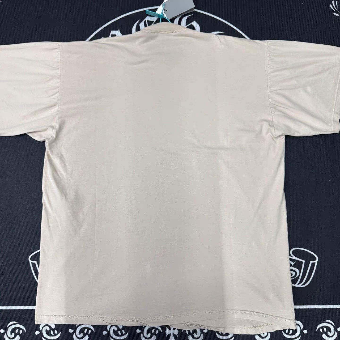 Balenciaga Beige Short-Sleeve Crew Neck Shirt Size US XXL / EU 58 / 5 - 3 Thumbnail