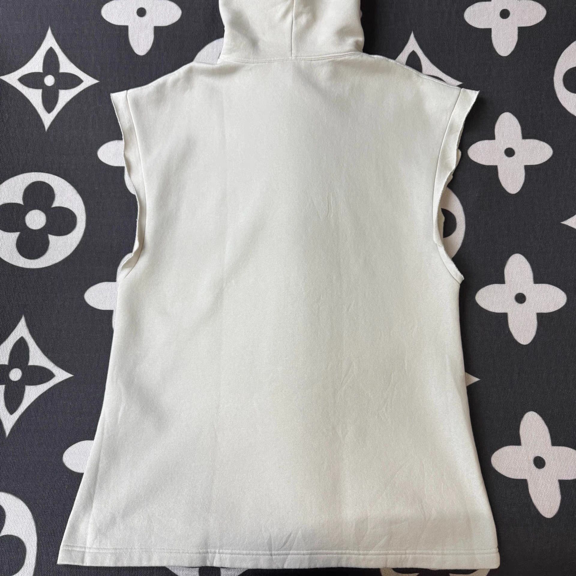 Balenciaga White Sleeveless Hooded Top Size M Size US M / EU 48-50 / 2 - 2 Thumbnail